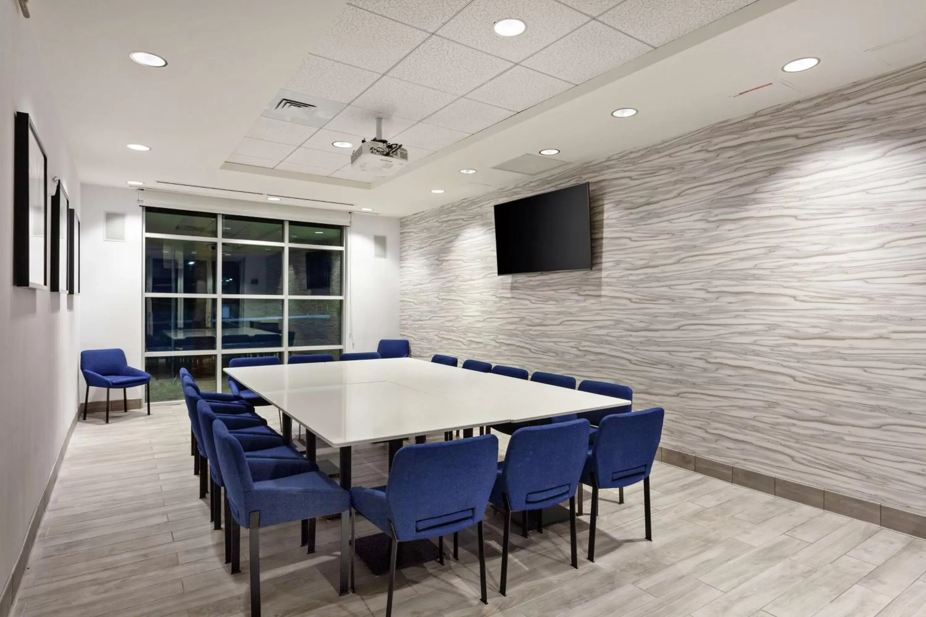 Meeting/conference room in Home2 Suites By Hilton Temecula