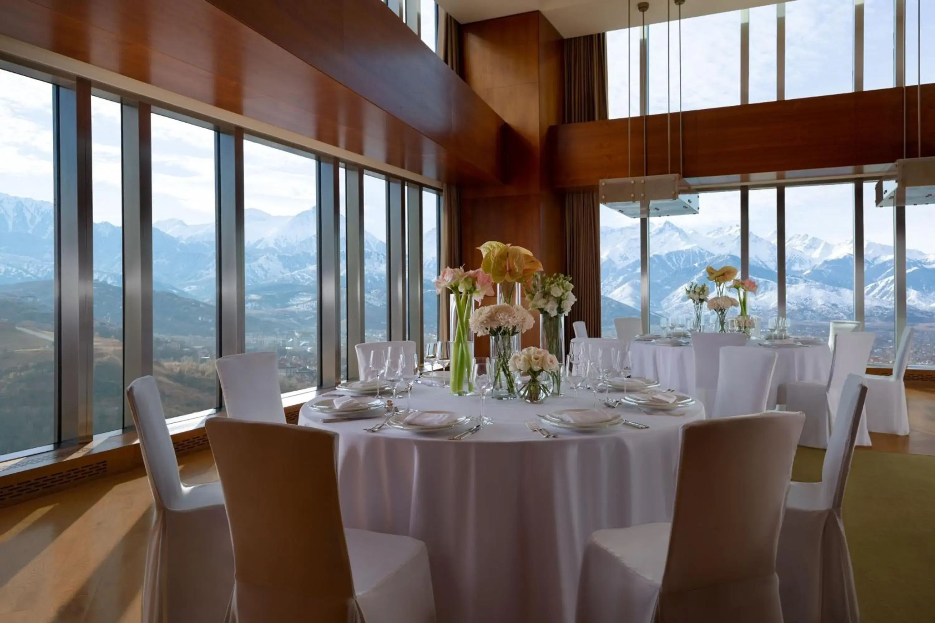 Banquet/Function facilities, Restaurant/Places to Eat in The Ritz-Carlton Almaty