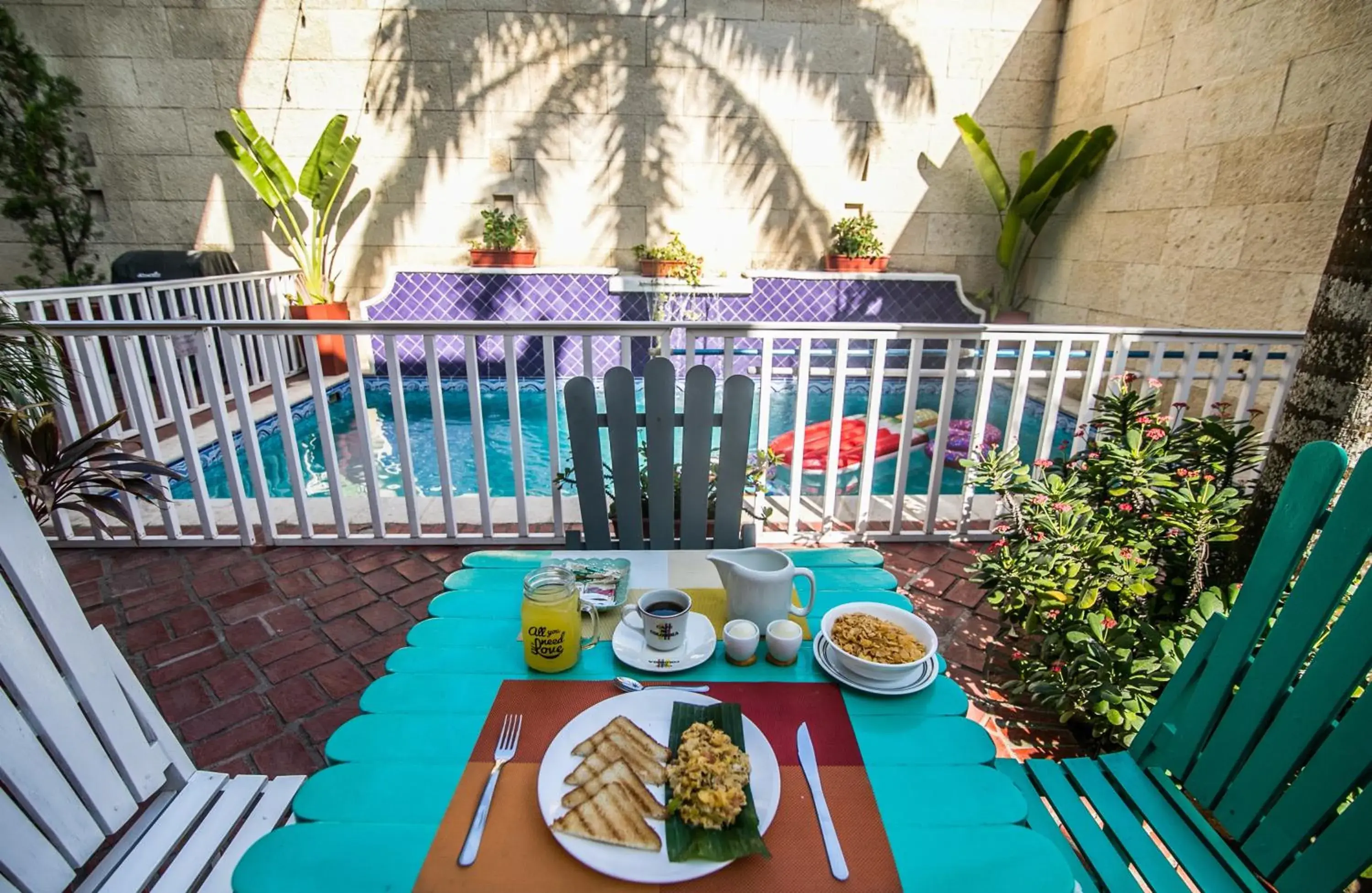 Food and drinks, Pool View in Hotel Boutique Castillo Ines Maria