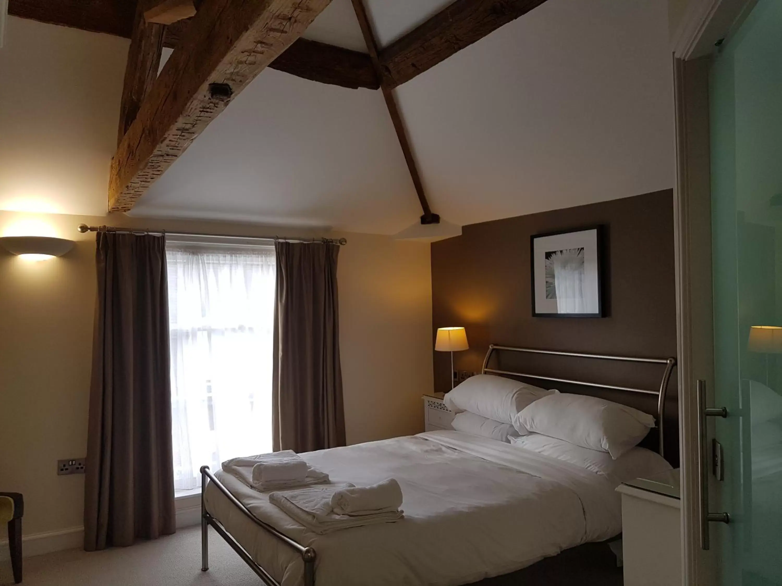 Bed in The Lion Hotel Bed in The Lion Hotel