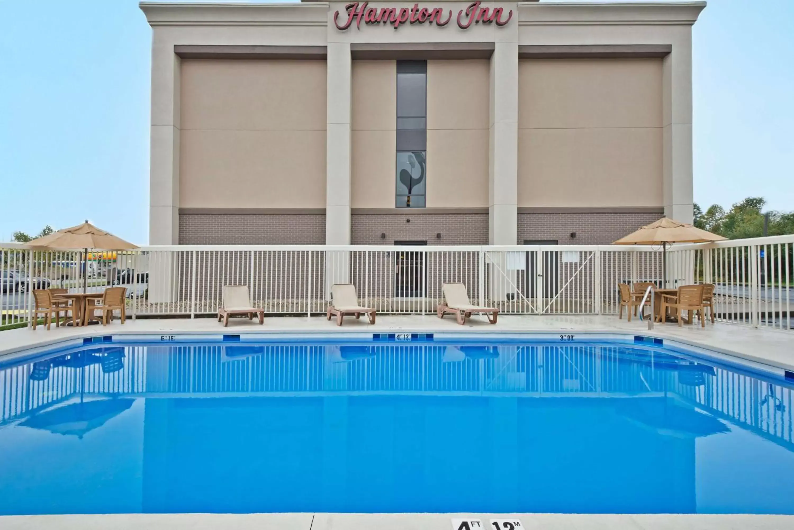 Pool view, Swimming Pool in Hampton Inn Winfield Teays Valley