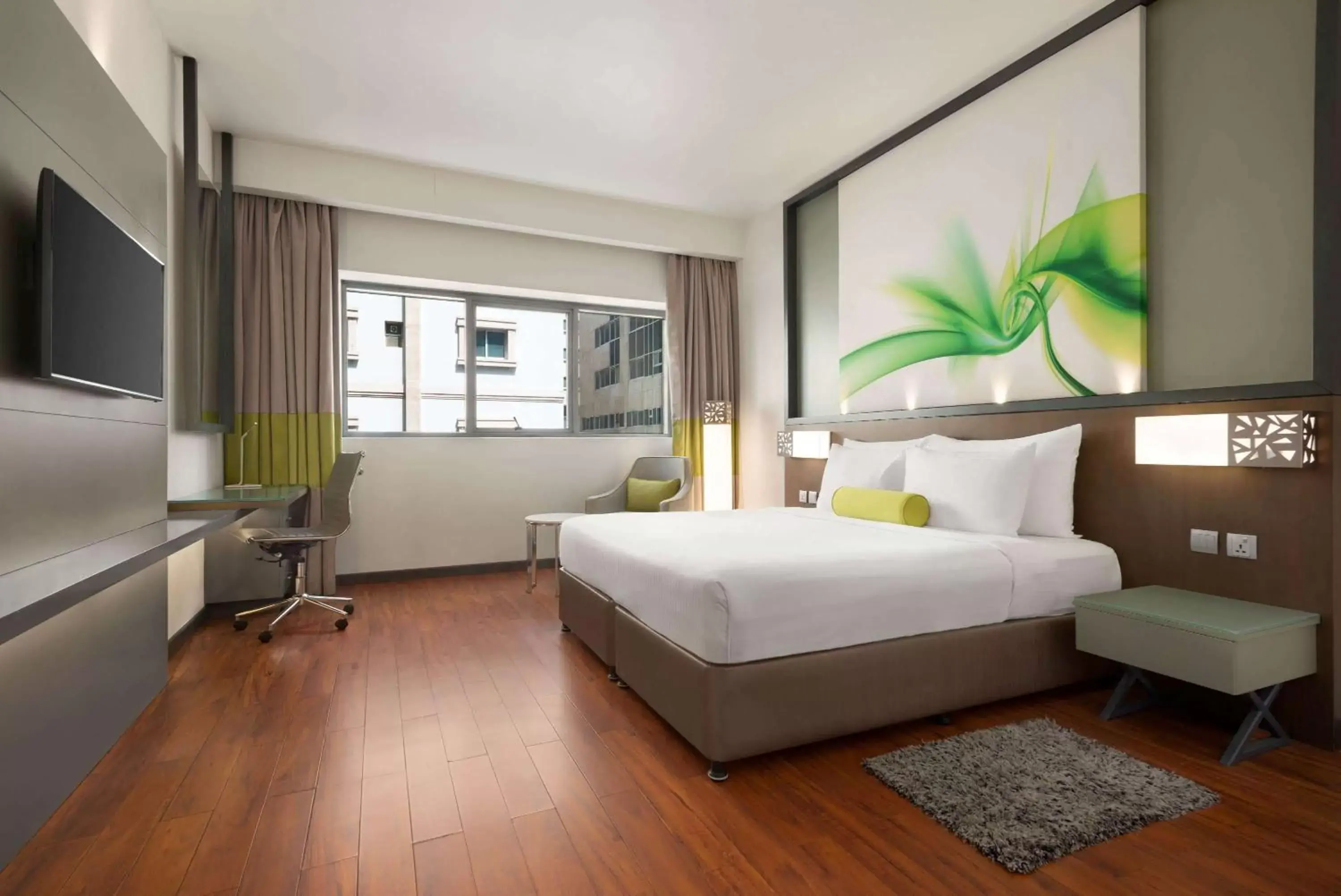 Photo of the whole room, Bed in Howard Johnson Plaza by Wyndham Dubai Deira