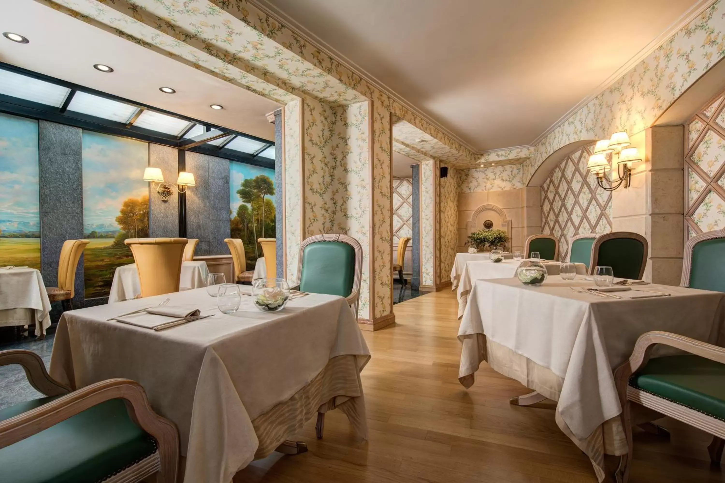 Restaurant/Places to Eat in Hotel Capitol Milano