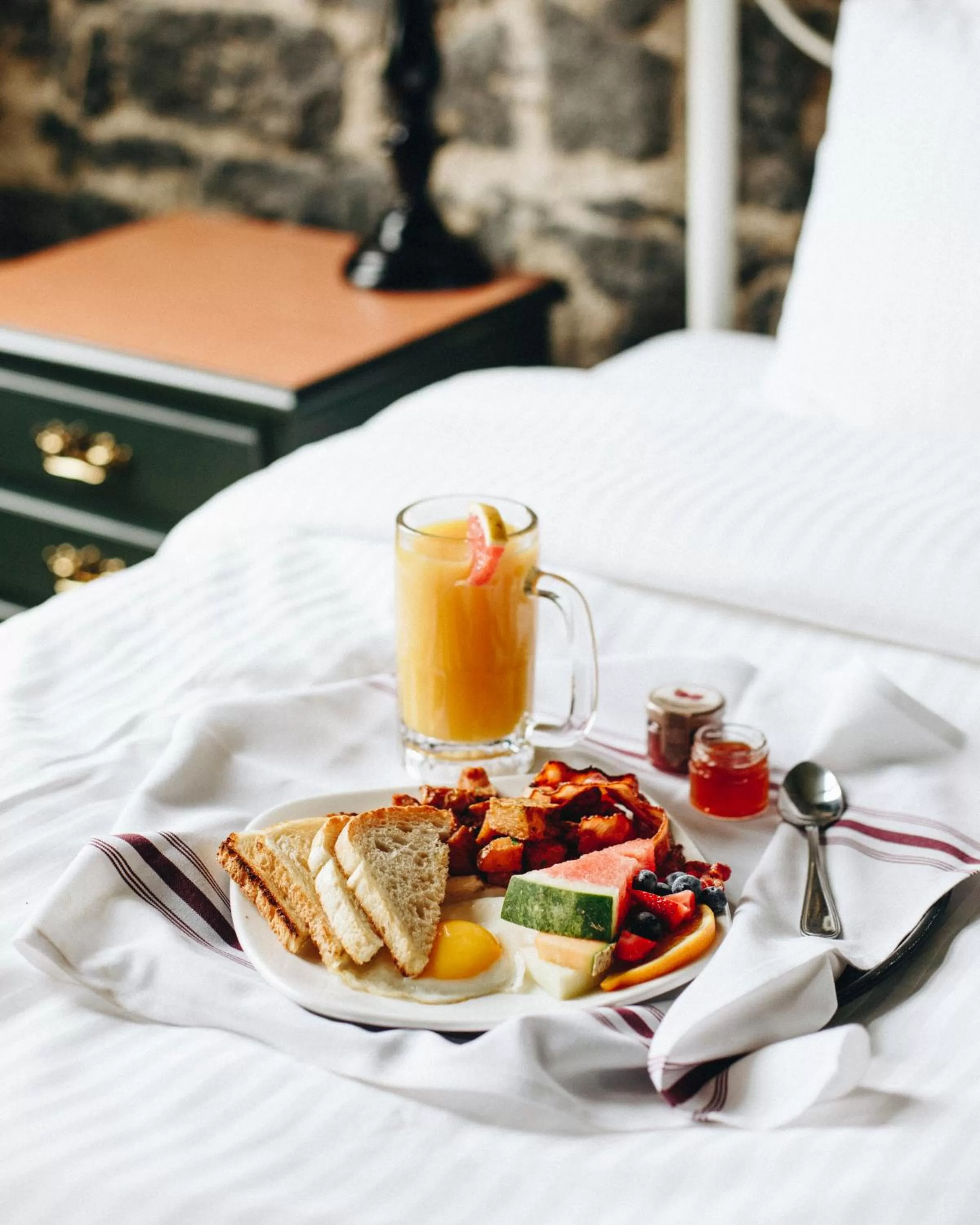 Breakfast, Bed in Auberge du Vieux Port by Gray Collection