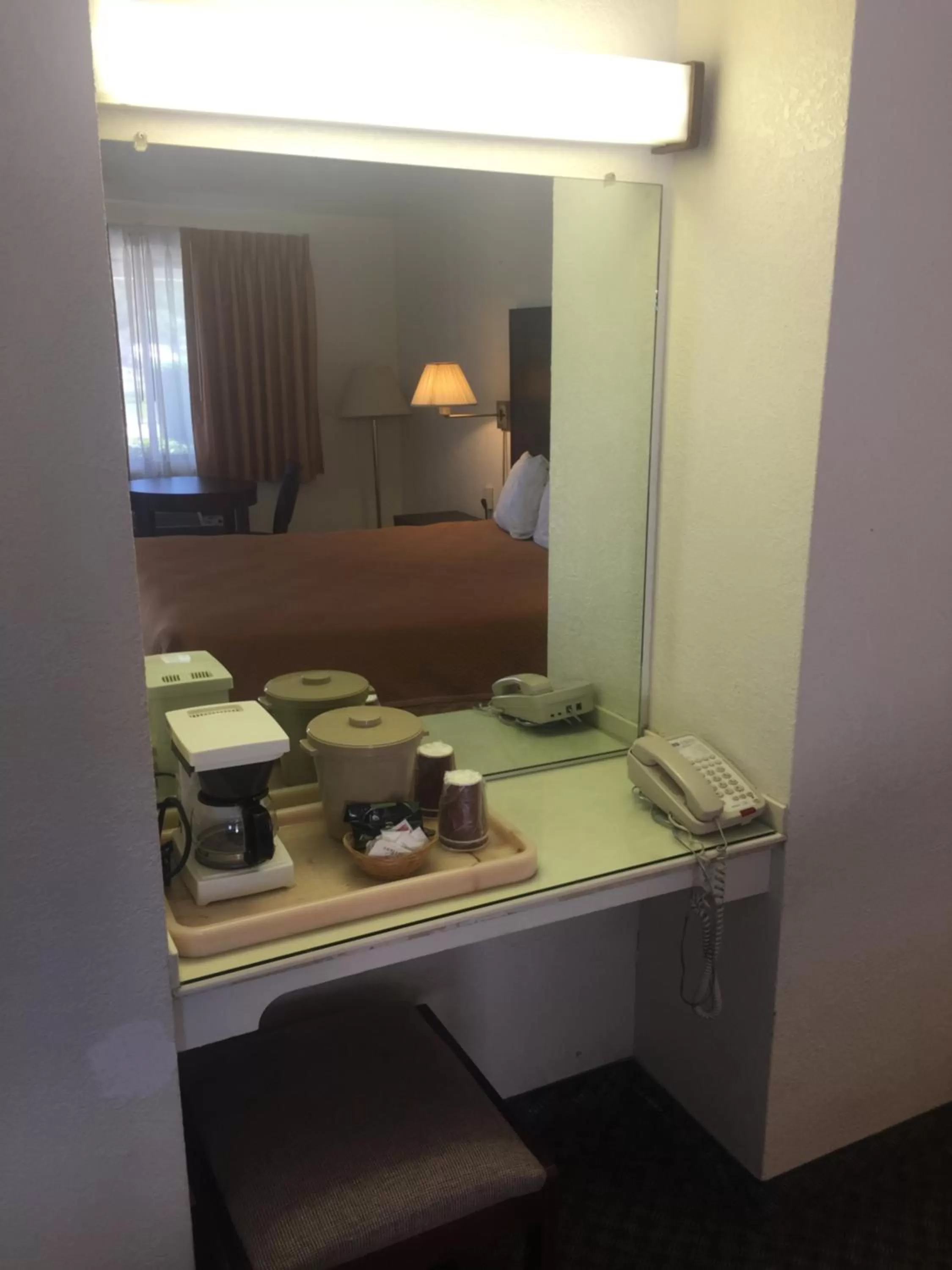 King Room - Non-Smoking in Bestway Inn