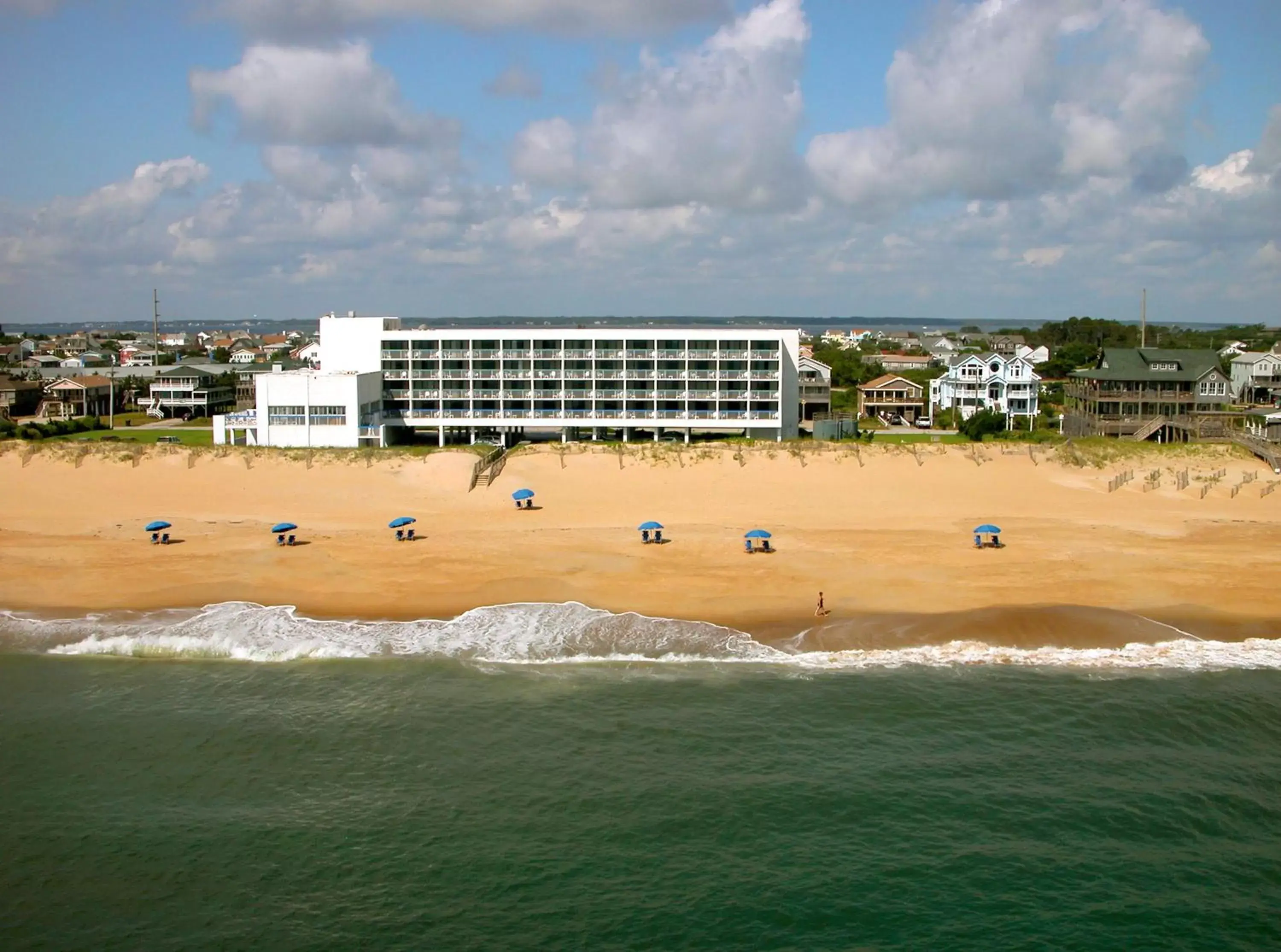 Property building, Bird's-eye View in Holiday Inn Express Nags Head Oceanfront, an IHG Hotel