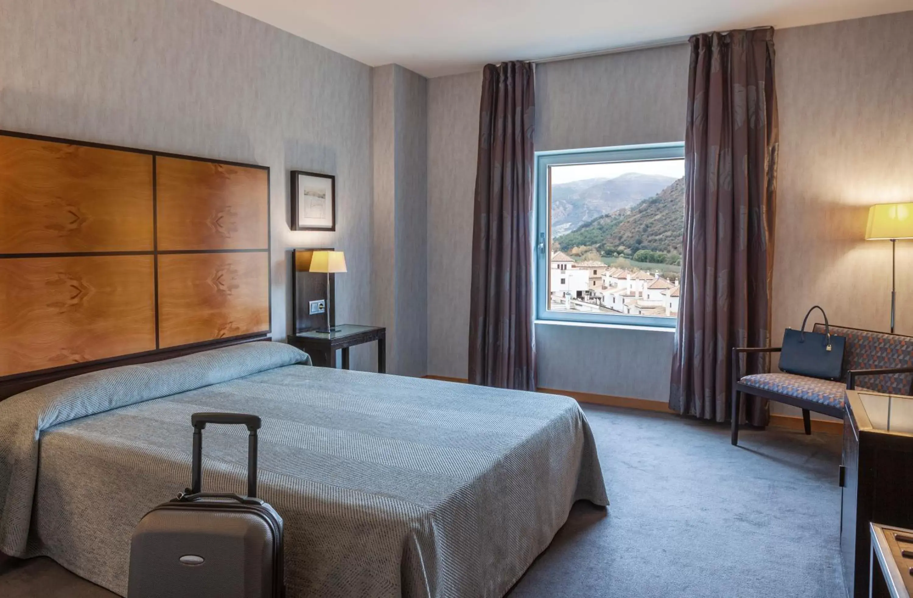 Photo of the whole room, Bed in Hotel Macià Real De La Alhambra