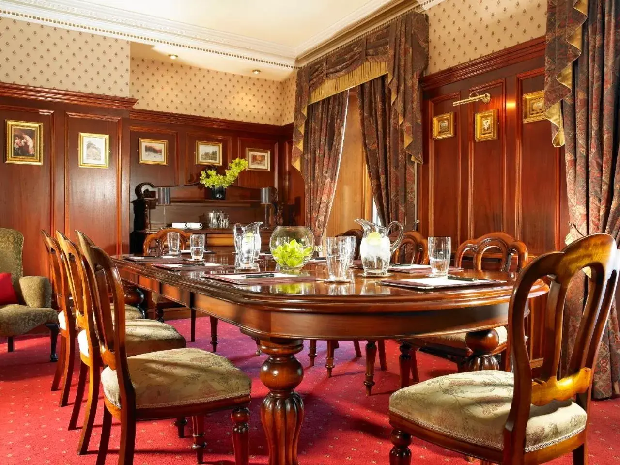 Business facilities, Restaurant/Places to Eat in International Hotel Killarney