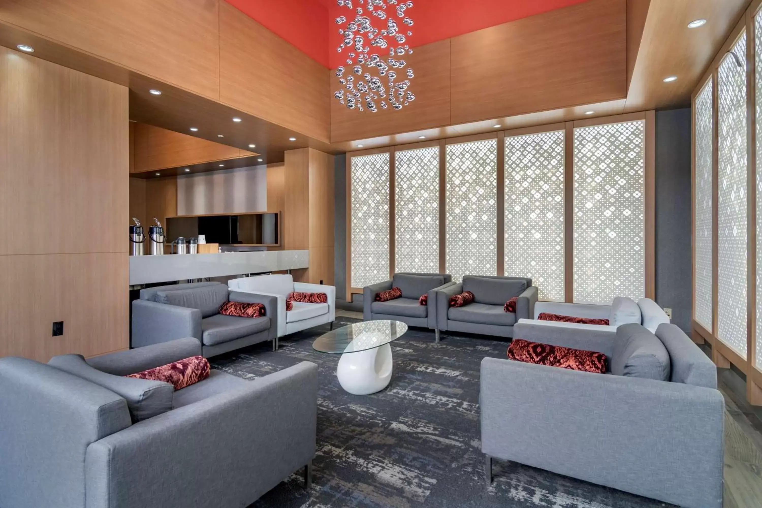 Lobby or reception, Seating Area in Best Western Plus Vancouver Airport Hotel