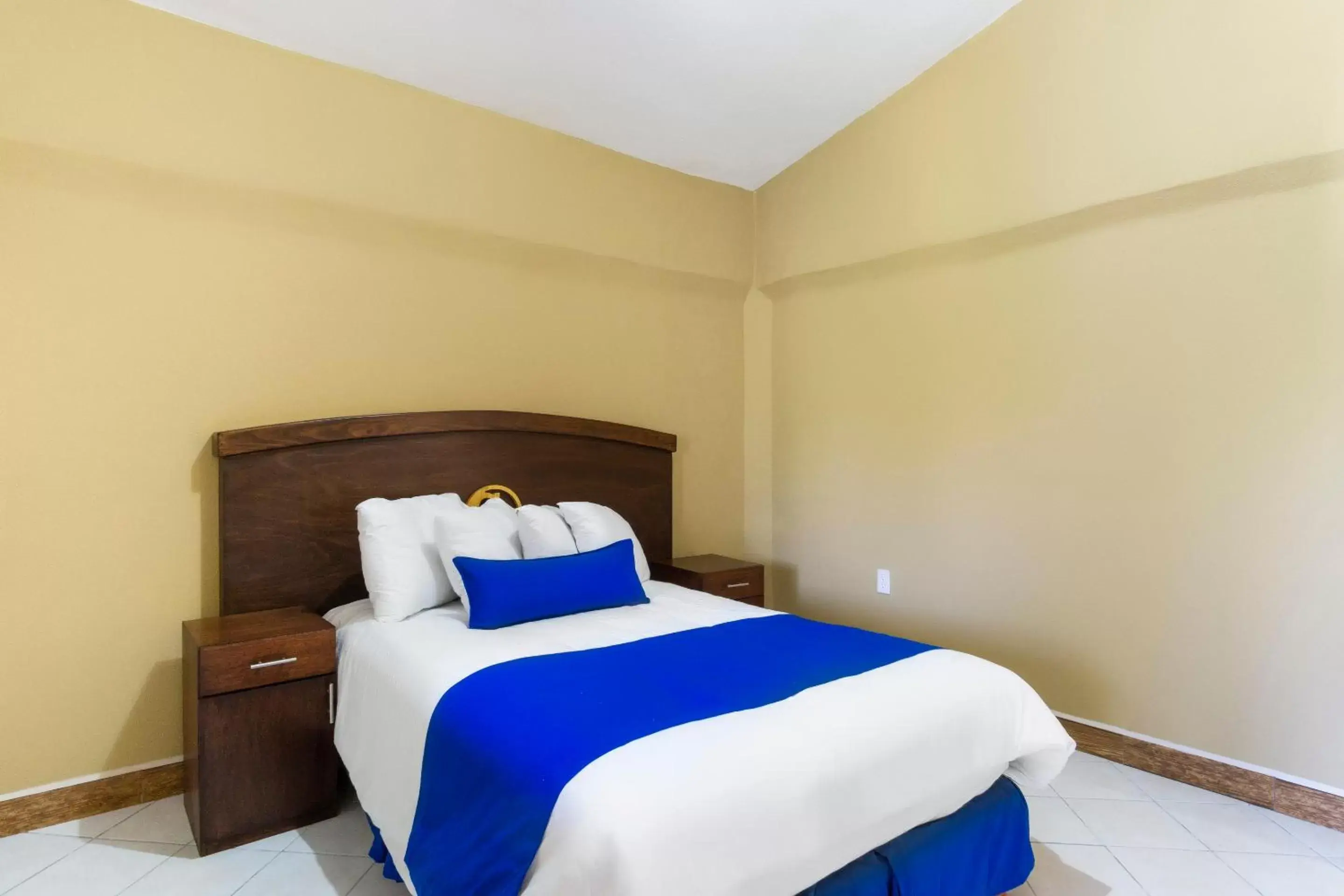 Bedroom, Bed in Grand View Suites