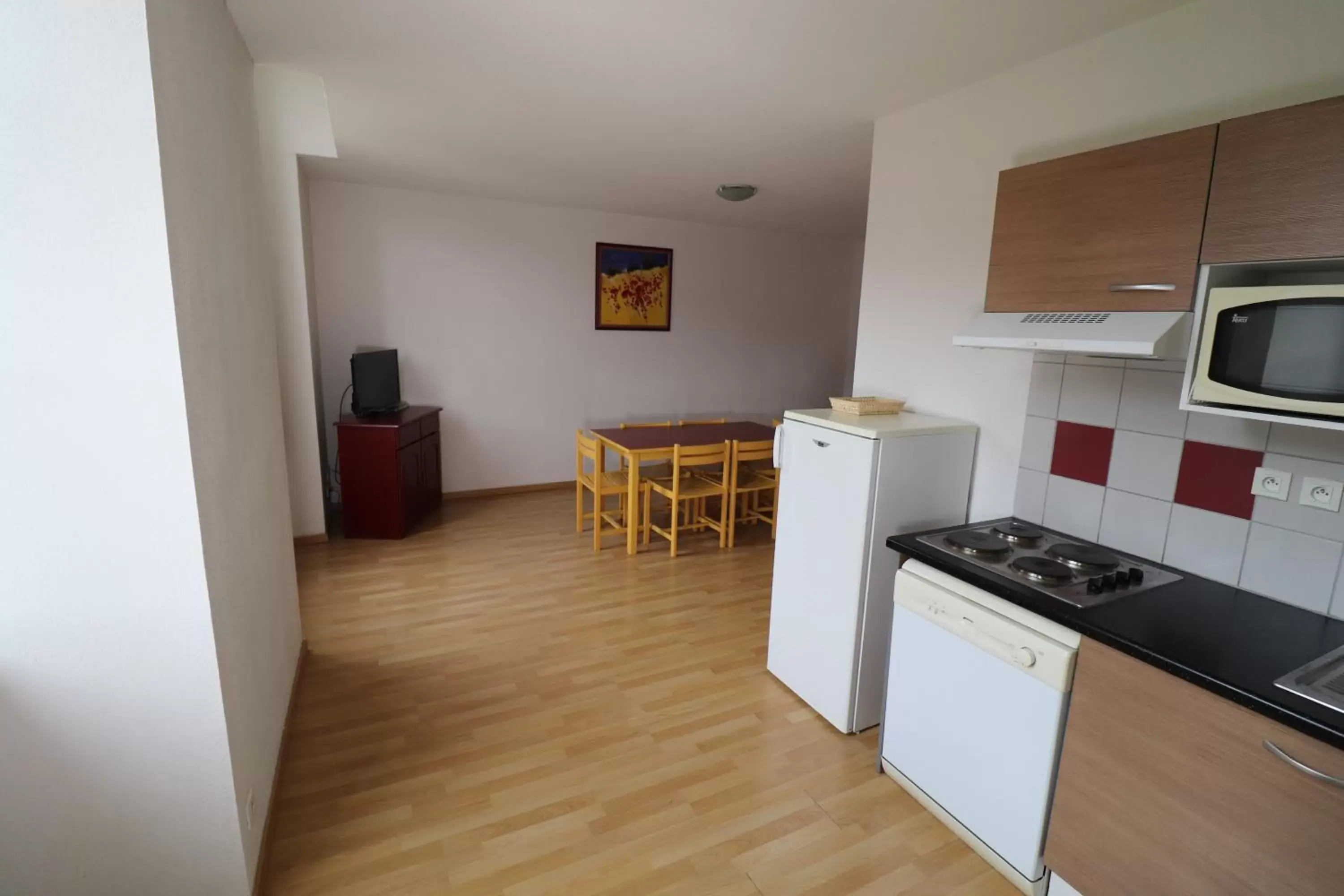 Kitchen/Kitchenette in Chateau Ricard