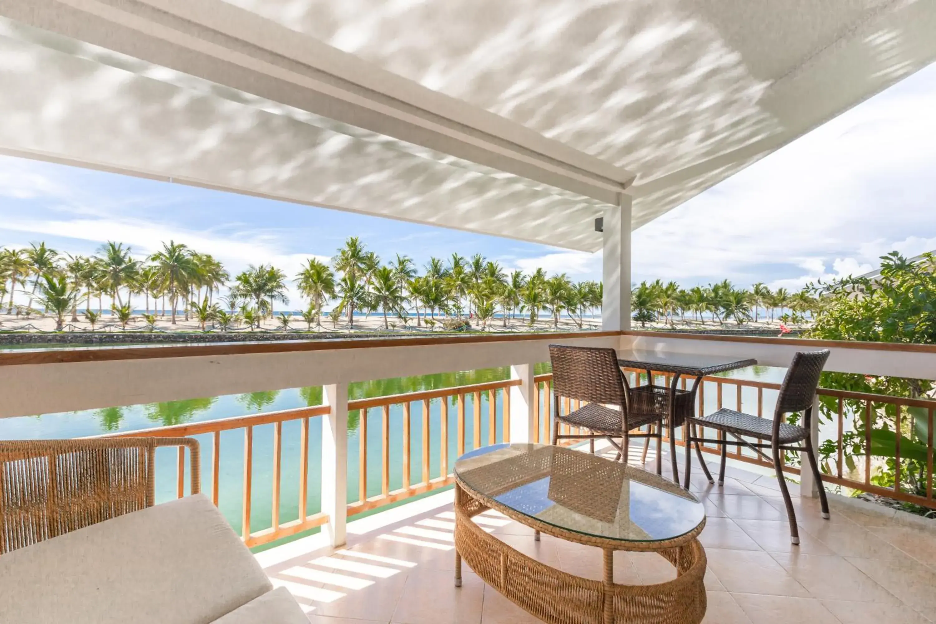 Patio, Balcony/Terrace in Golden Sands Destination Resorts