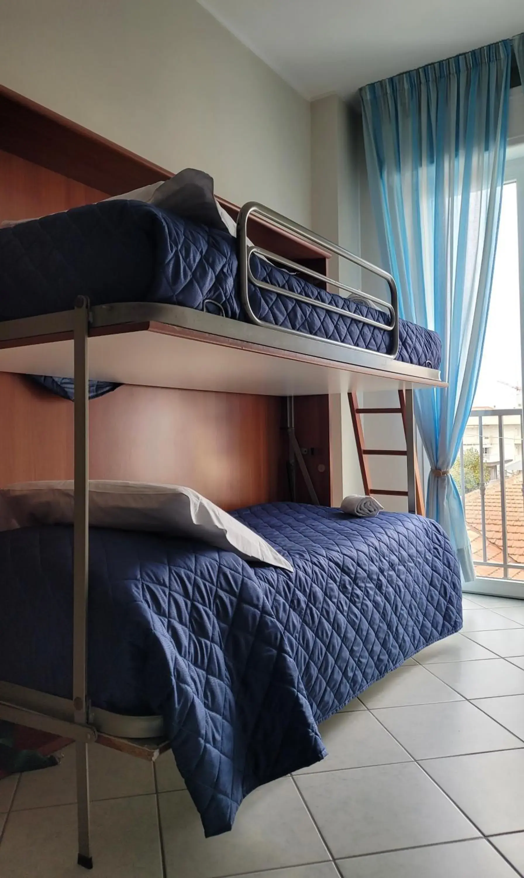 Bunk Bed in Hotel Adigrat Riccione con Ristorante