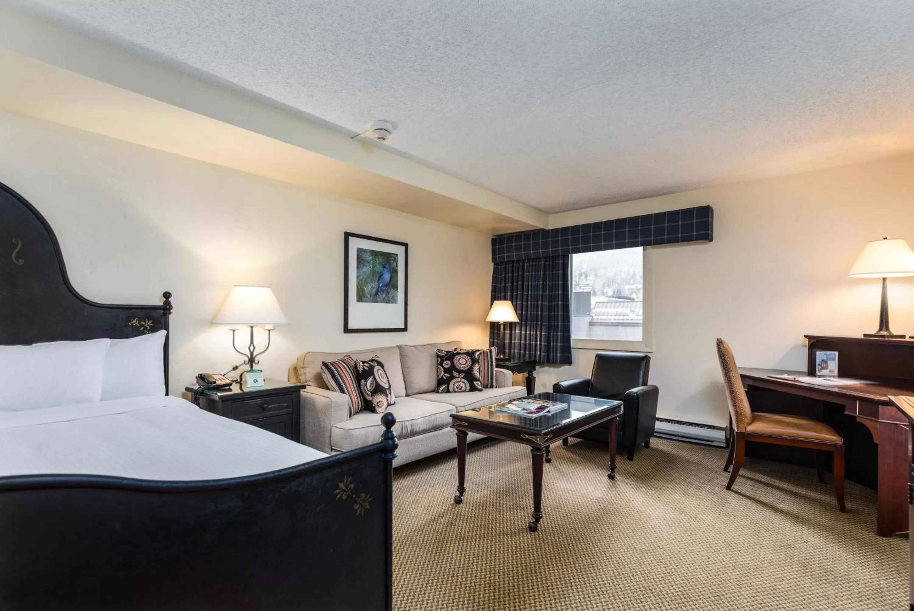 Bedroom in Evergreen Lodge at Vail