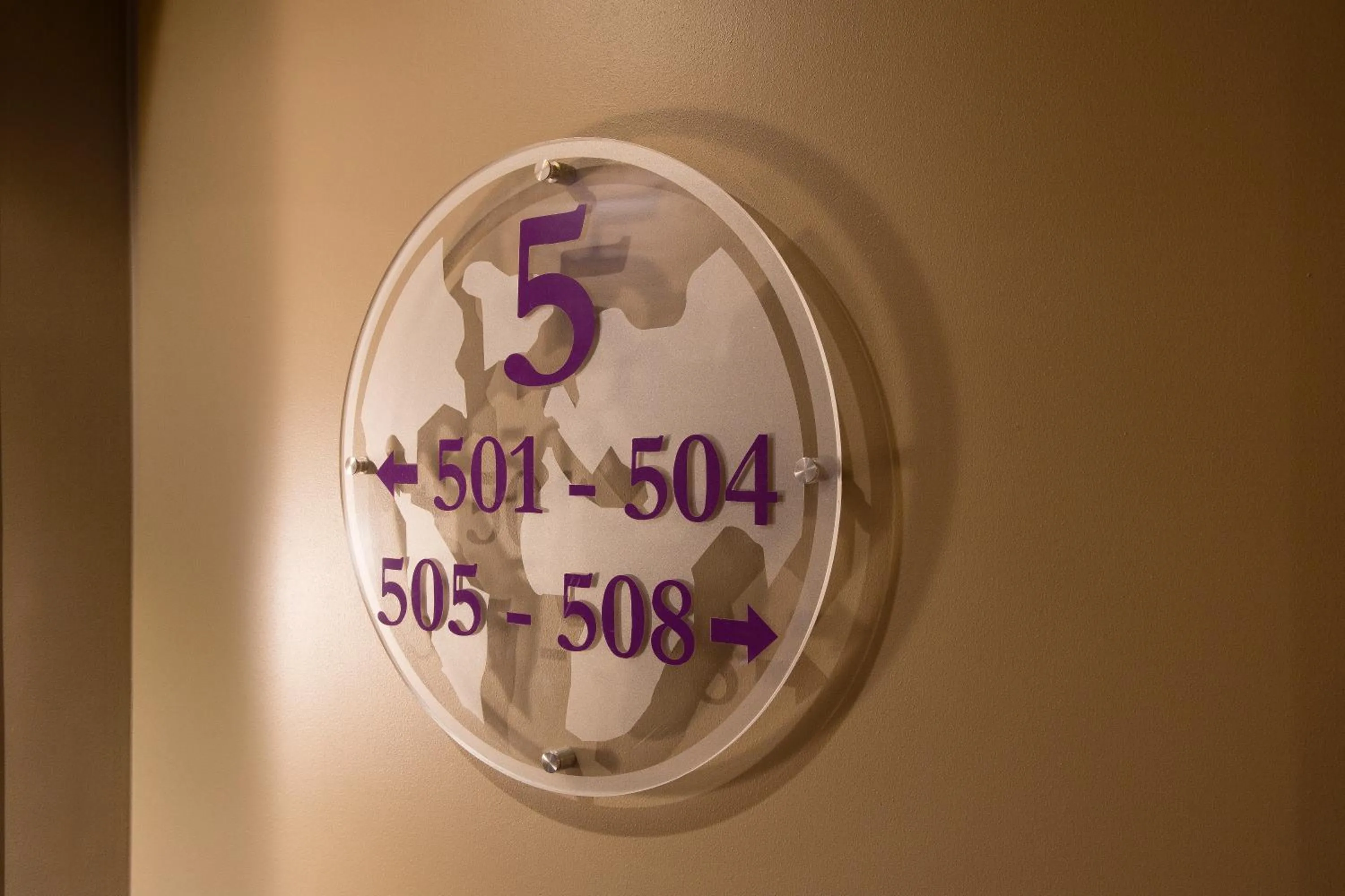 Property logo or sign in Hôtel Mondial