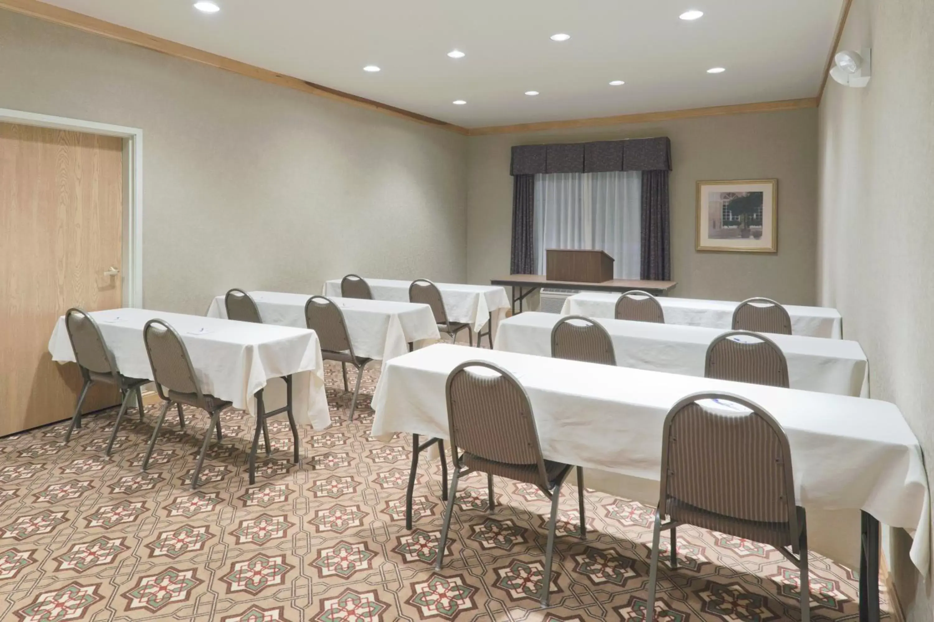 Meeting/conference room in Holiday Inn Express Greensburg, an IHG Hotel