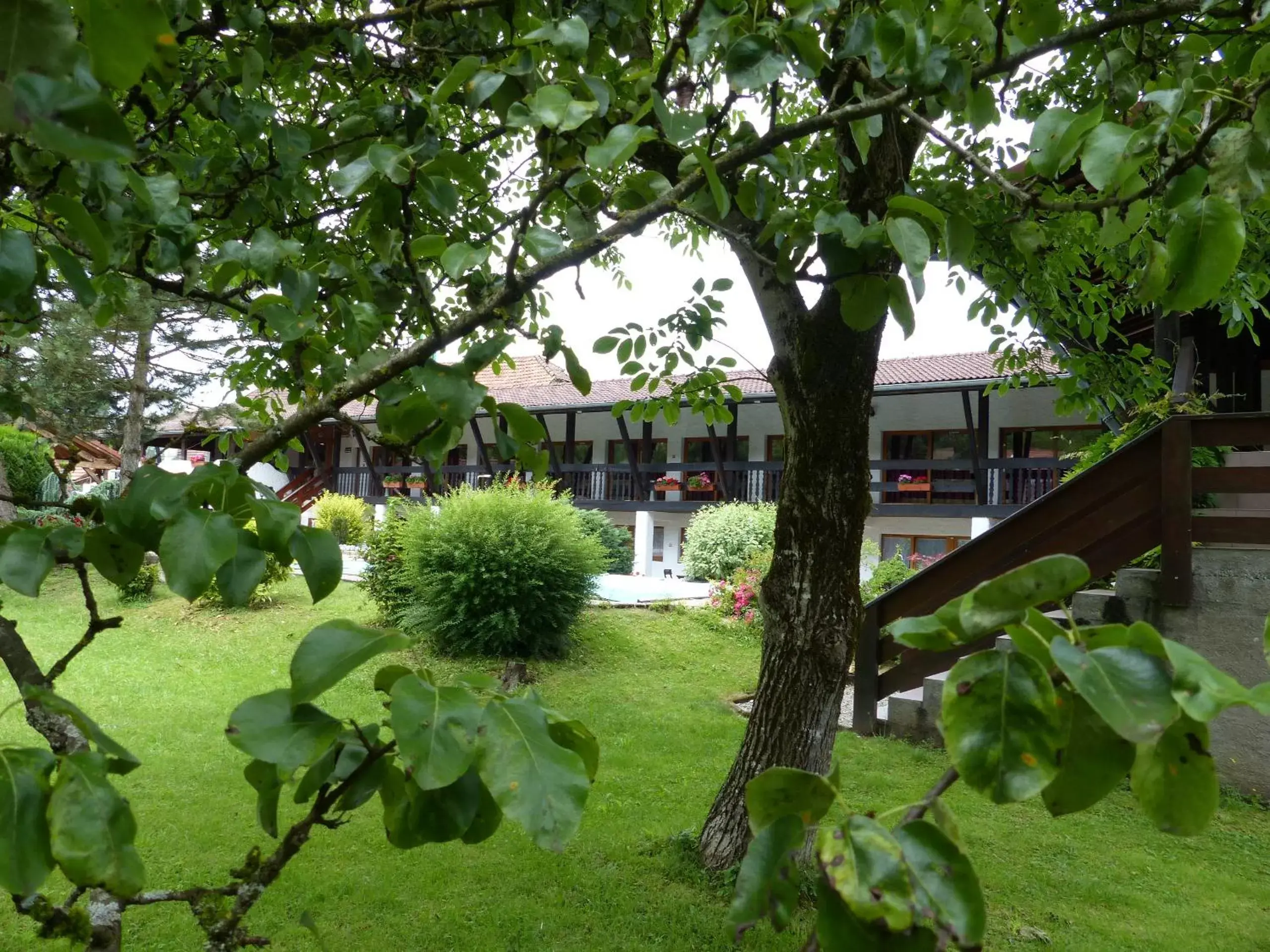 Garden, Banquet Facilities in La Vieille Ferme