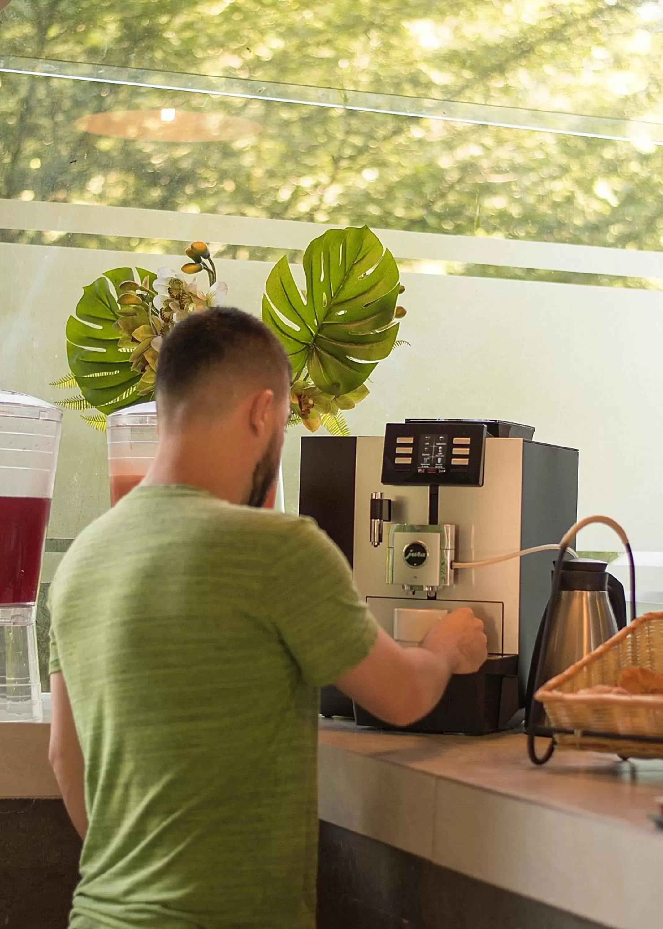 Coffee/tea facilities in Tifakara Boutique Hotel & Birding Oasis