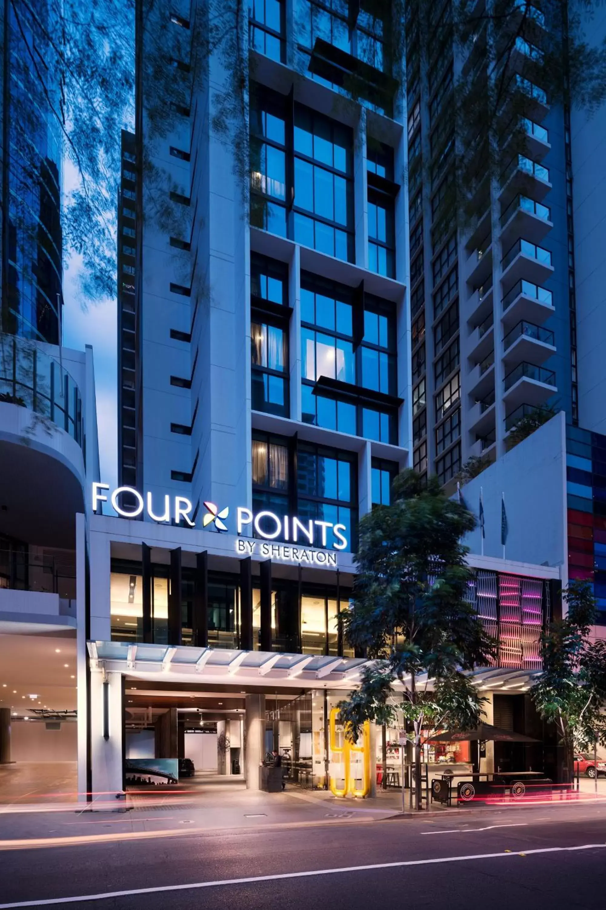 Property Building in Four Points by Sheraton Brisbane
