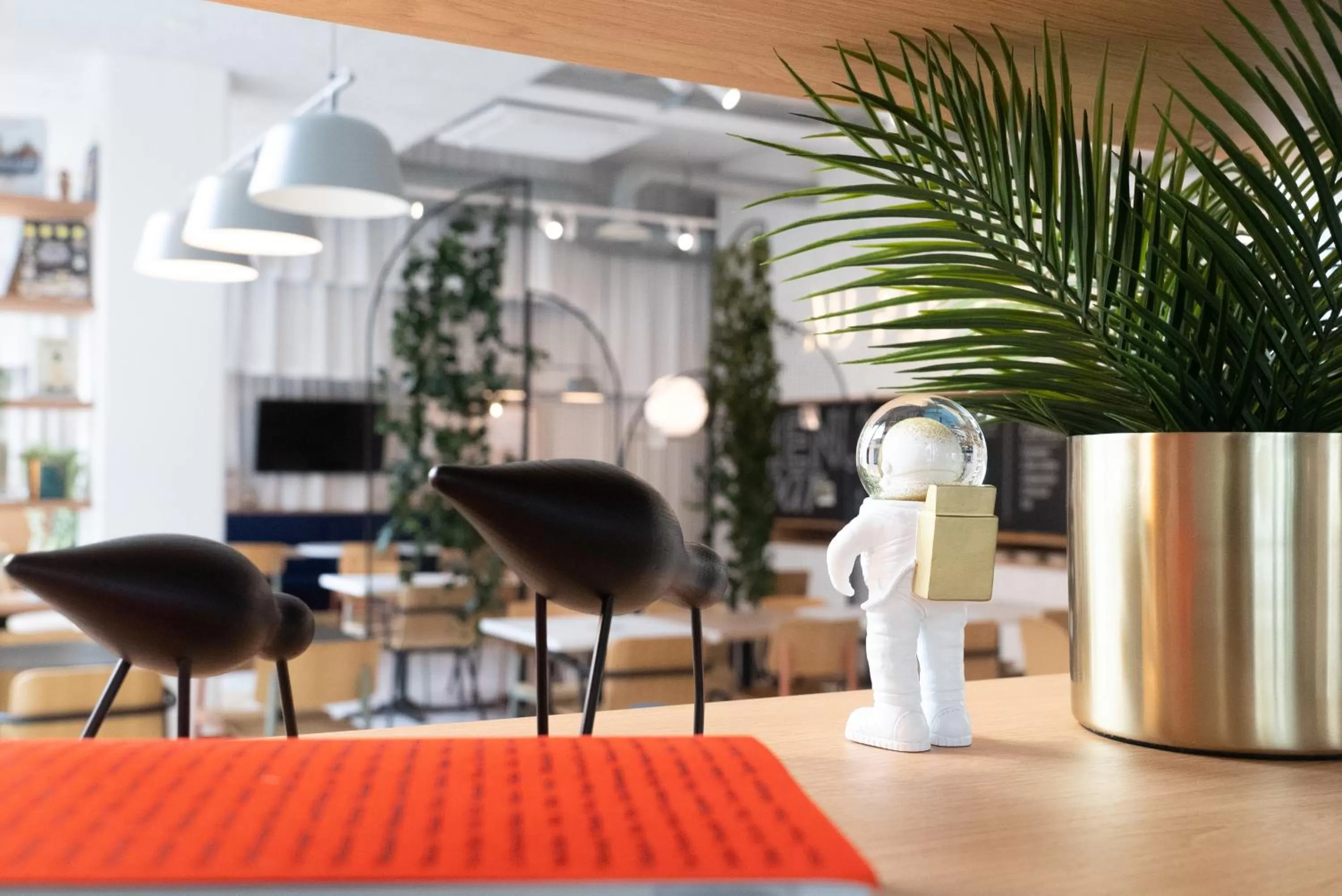 Lounge or bar in ibis Styles Paris Romainville