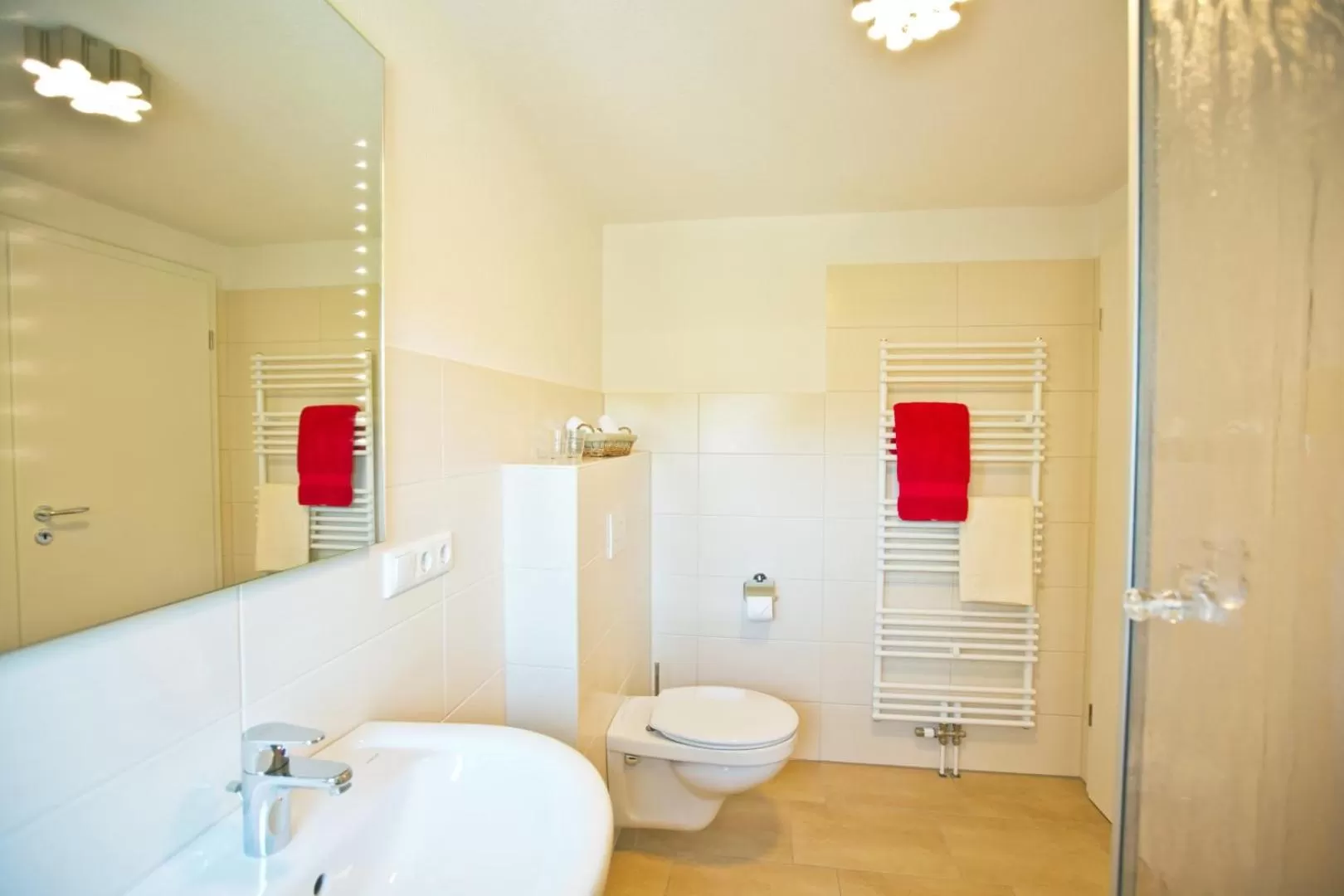 Bathroom in Hotel Das kleine Glück - Adults Only