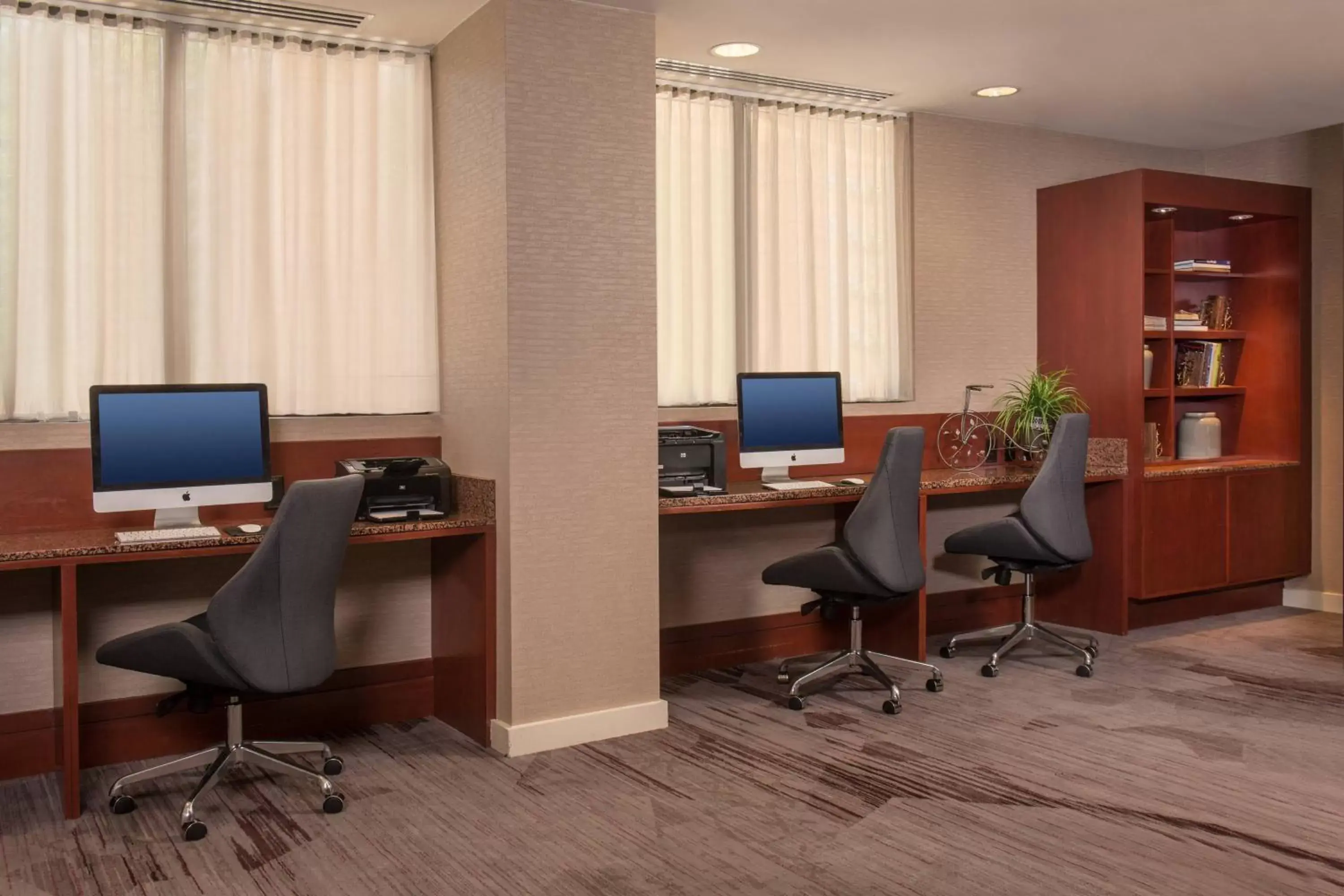 Business facilities in Courtyard Fort Meade BWI Business District