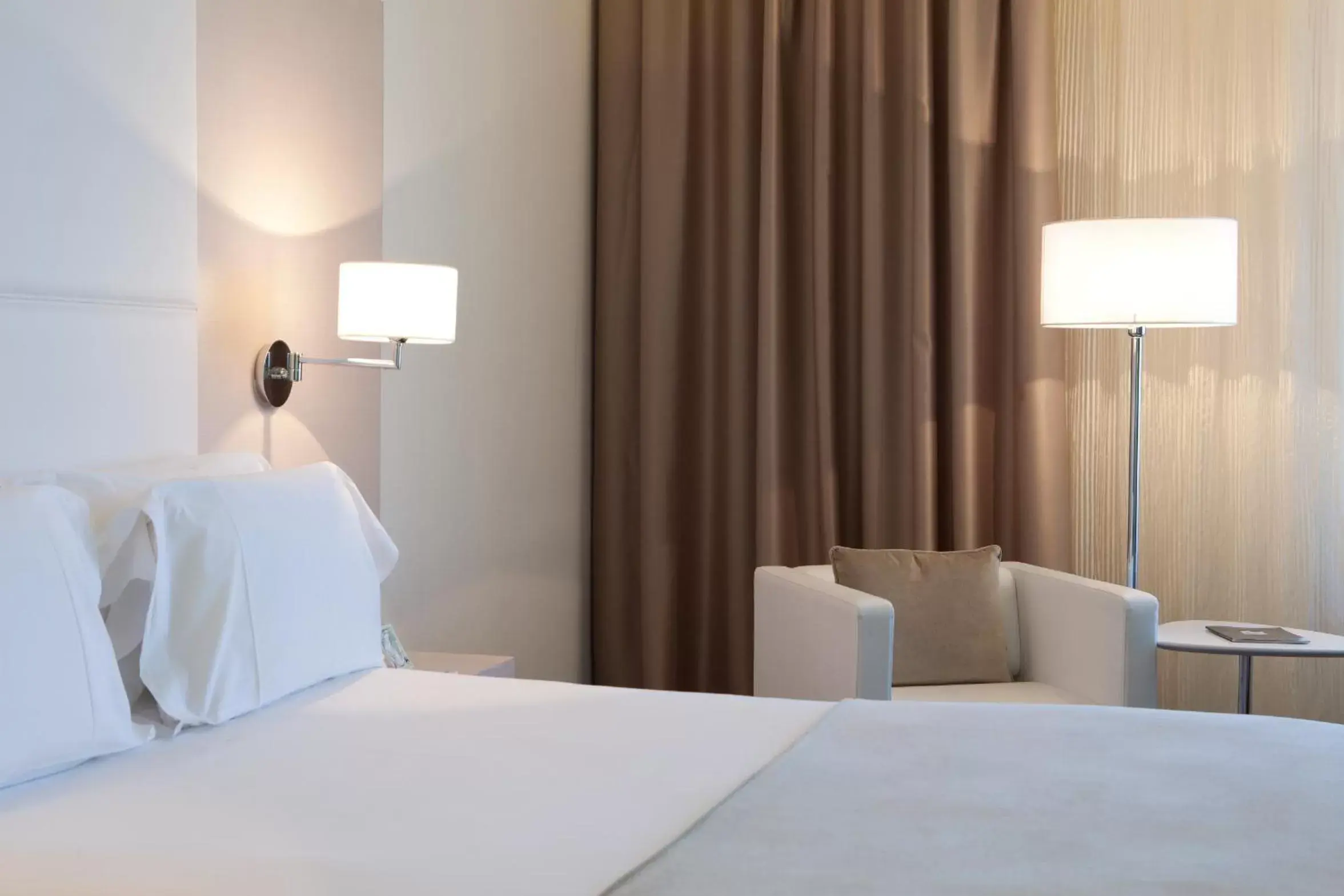 Bed in Hotel Porta Fira 4* Sup