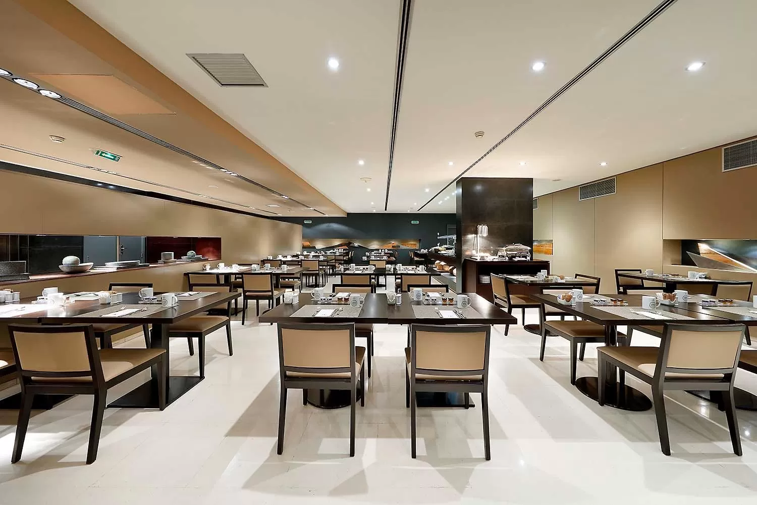 Buffet breakfast in Eurostars Lisboa Parque