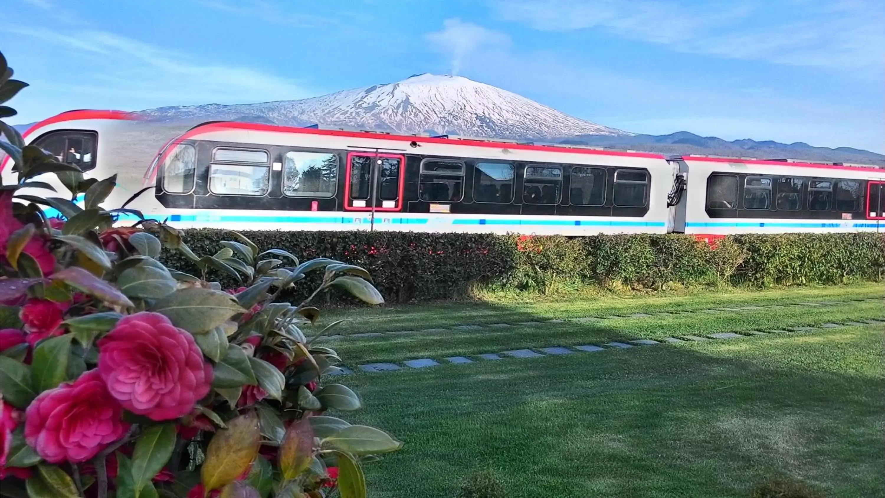 Day, Property Building in La Fucina di Vulcano