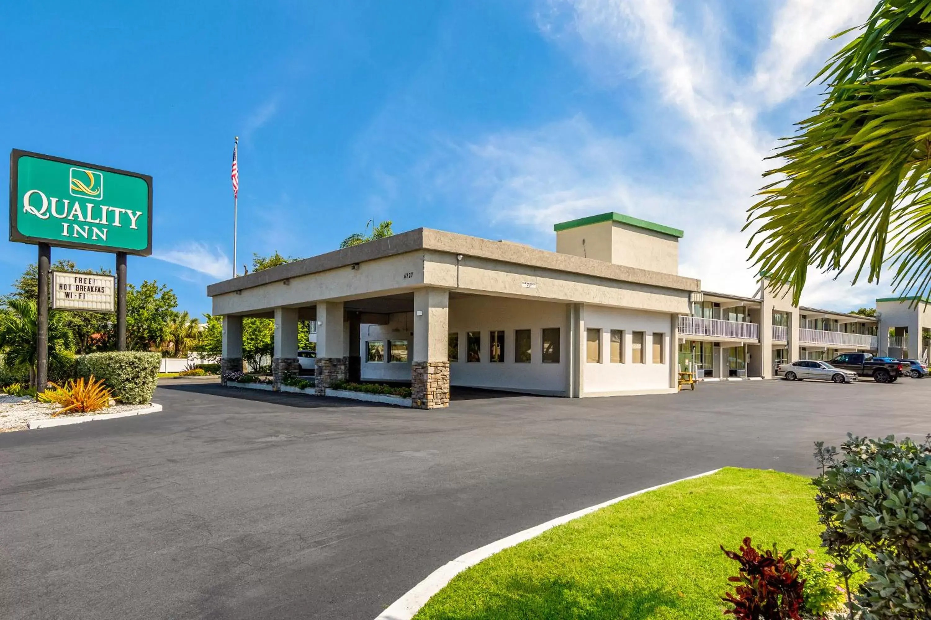 Property Building in Quality Inn Bradenton - Sarasota North