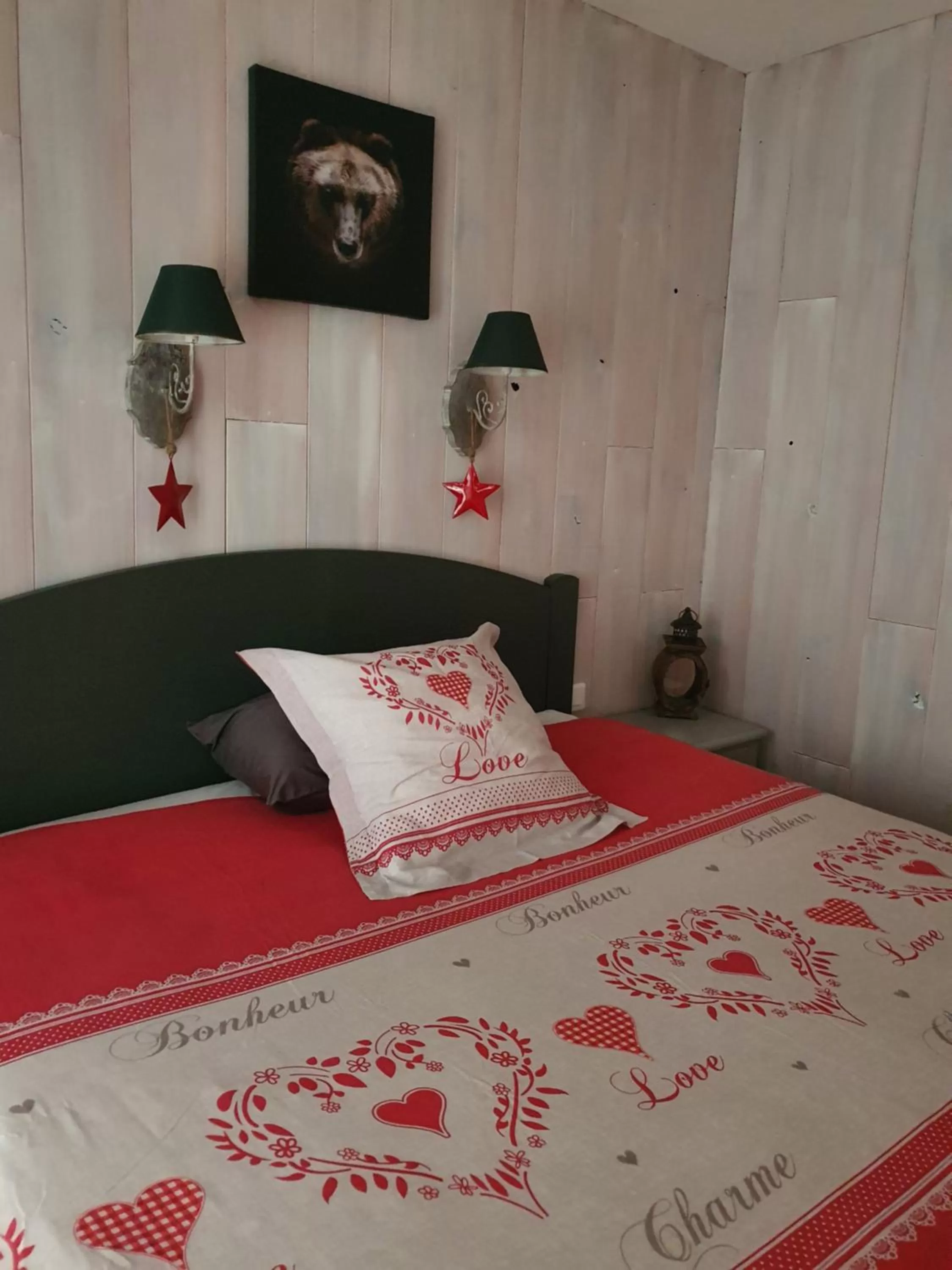 Bed in Le Patio de Luchon