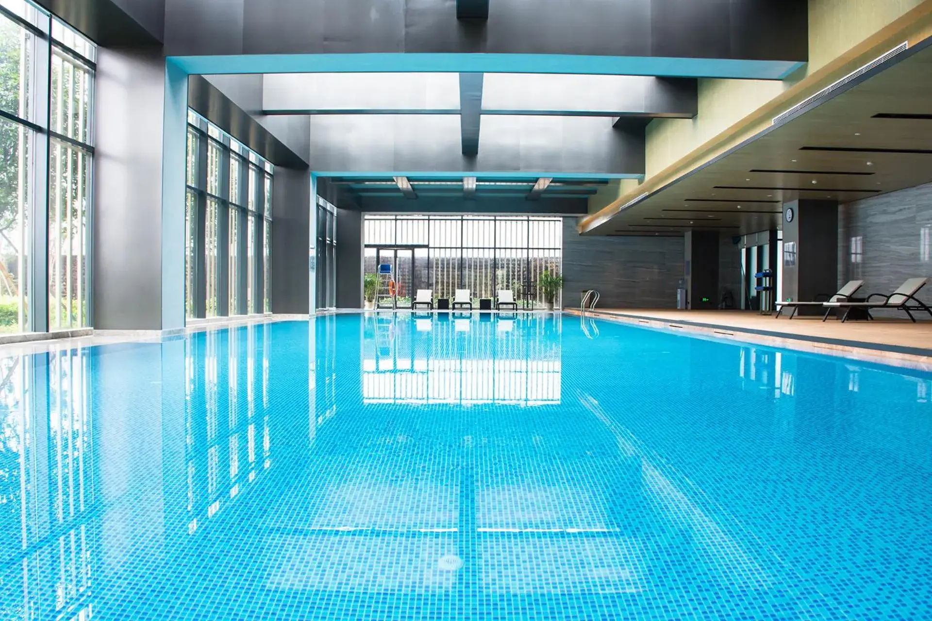 Swimming Pool in Four Points by Sheraton Changsha, Meixi Lake