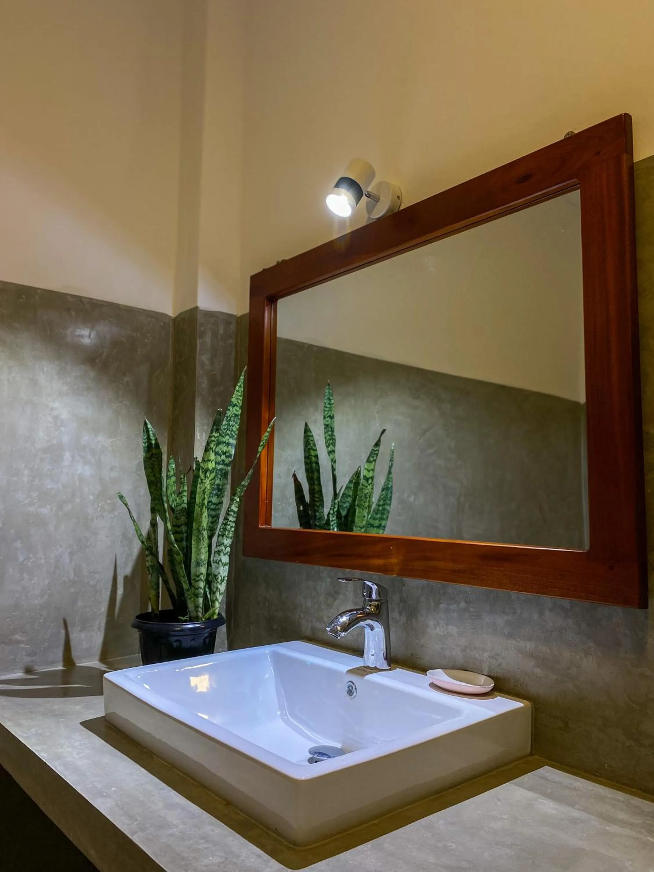 Bathroom in Hanthana House