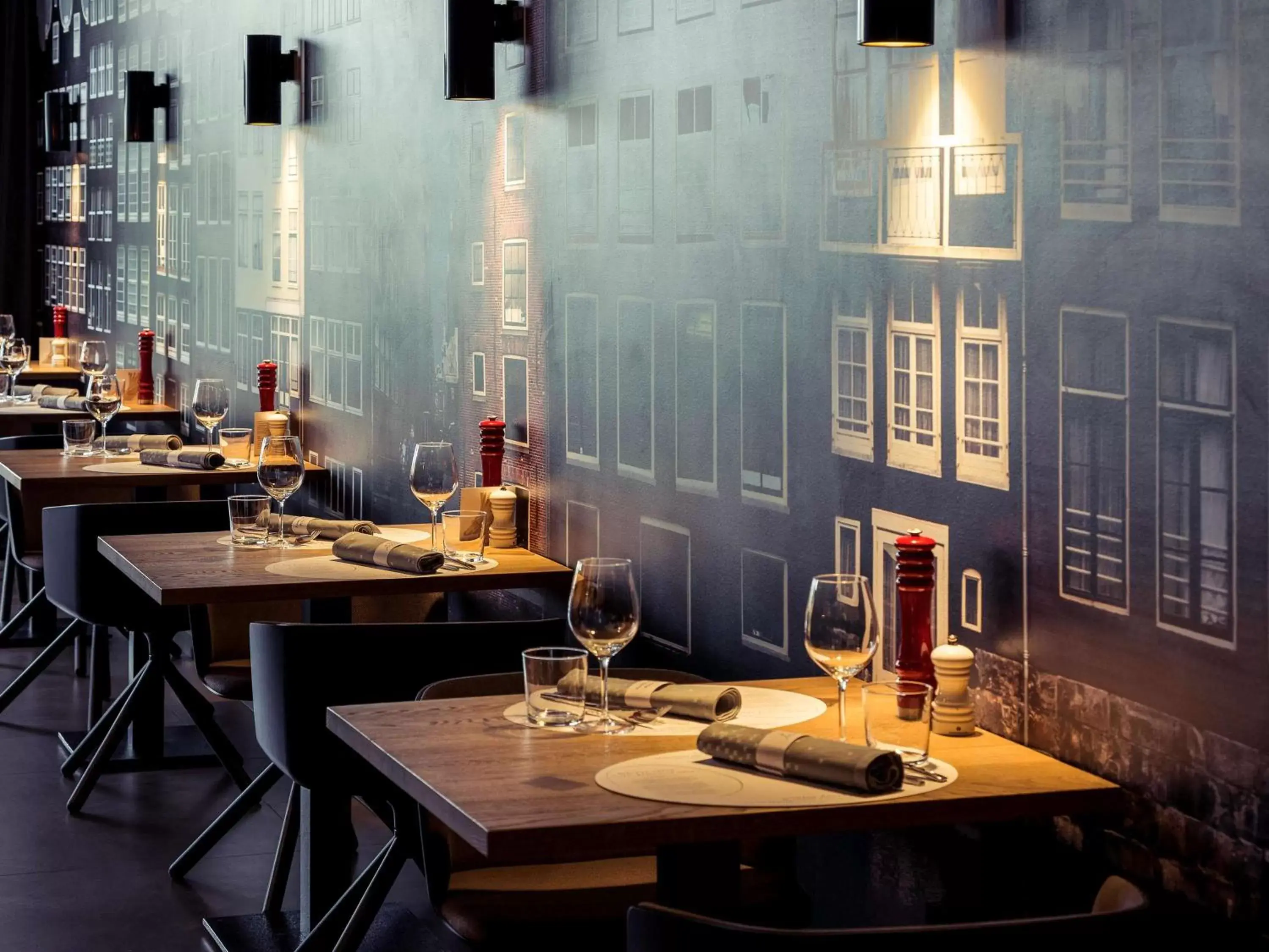 Property building, Restaurant/Places to Eat in Mercure Amsterdam City Hotel