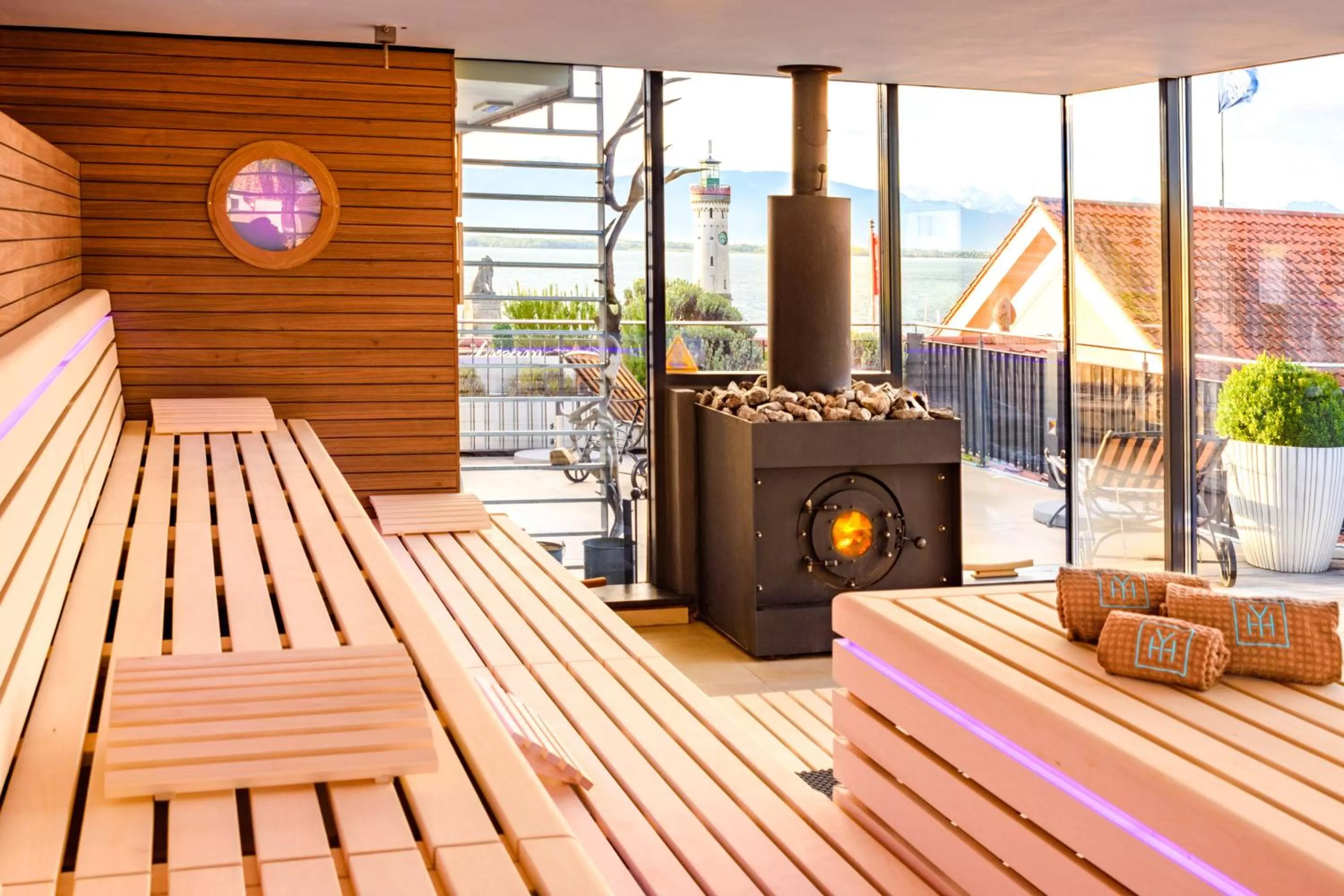 Sauna in YachtHotel Helvetia Spa- und Wellnessdomizil