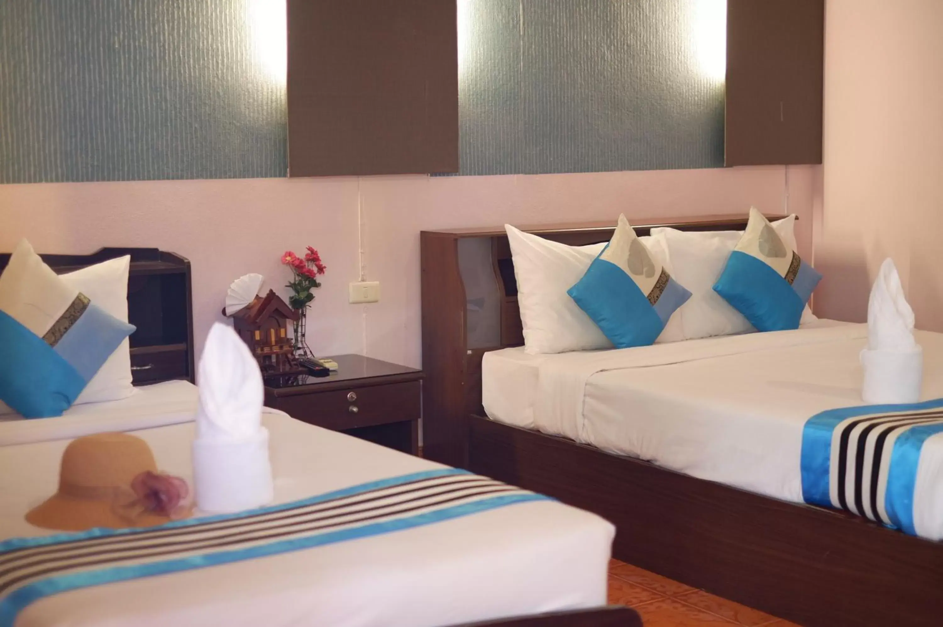 Bedroom, Bed in Khaolak Grand City