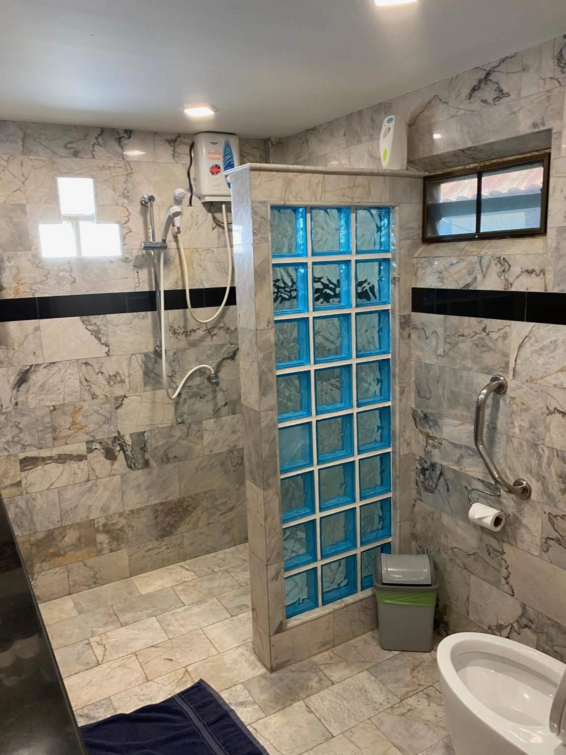 Shower in Laguna Beach Club Resort