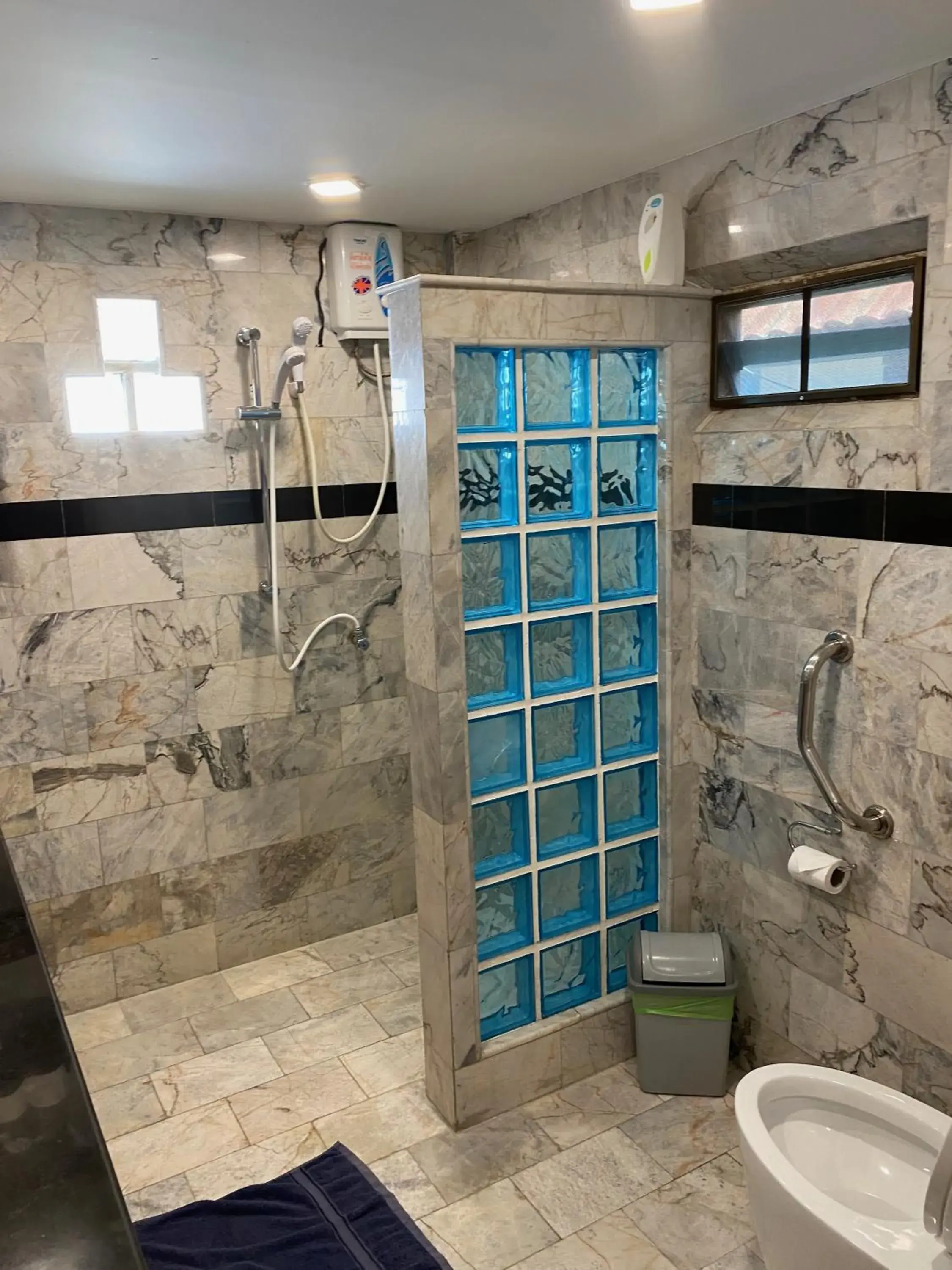Shower, Bathroom in Laguna Beach Club Resort