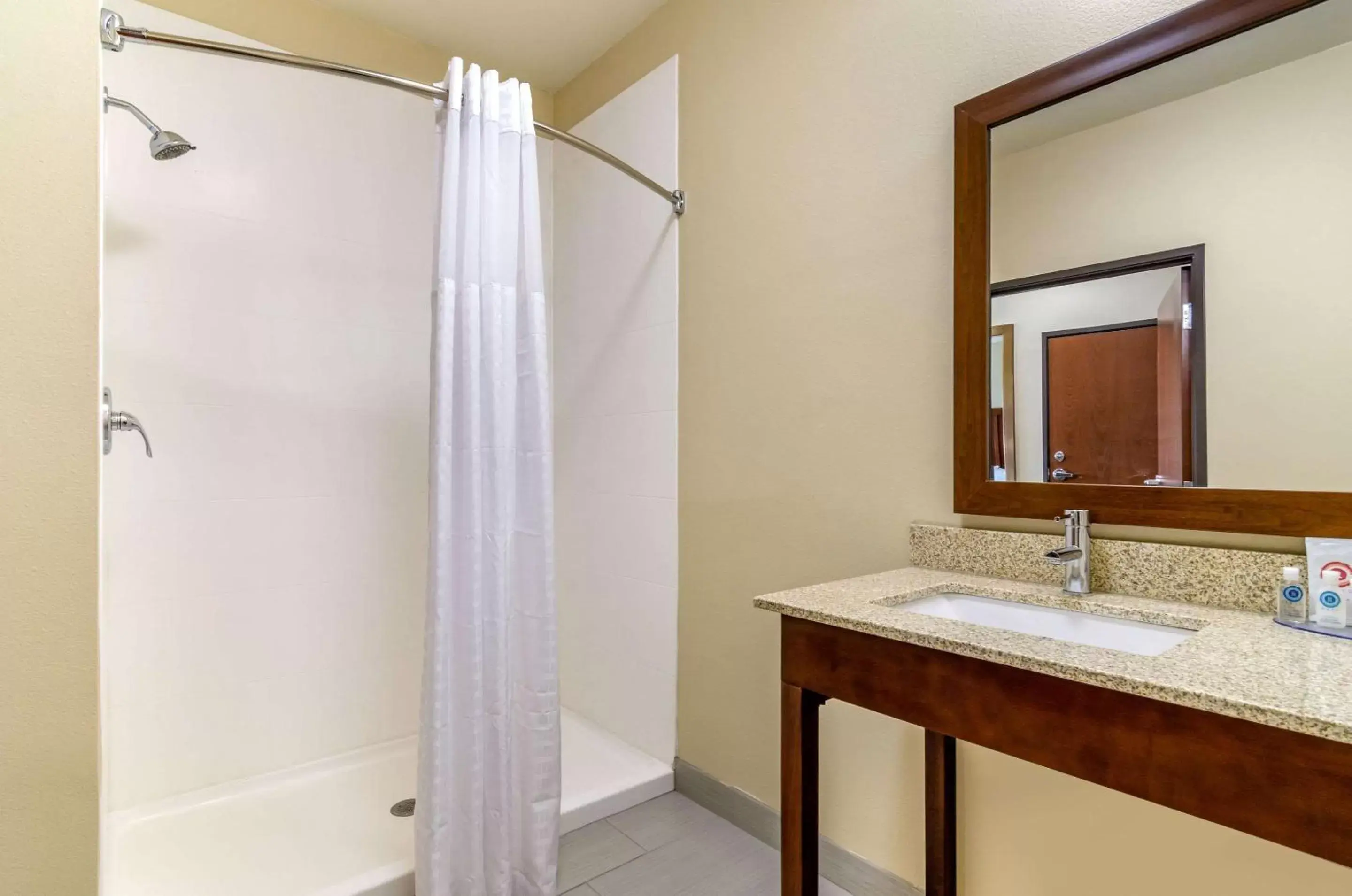 Bathroom in Comfort Inn & Suites Salina North