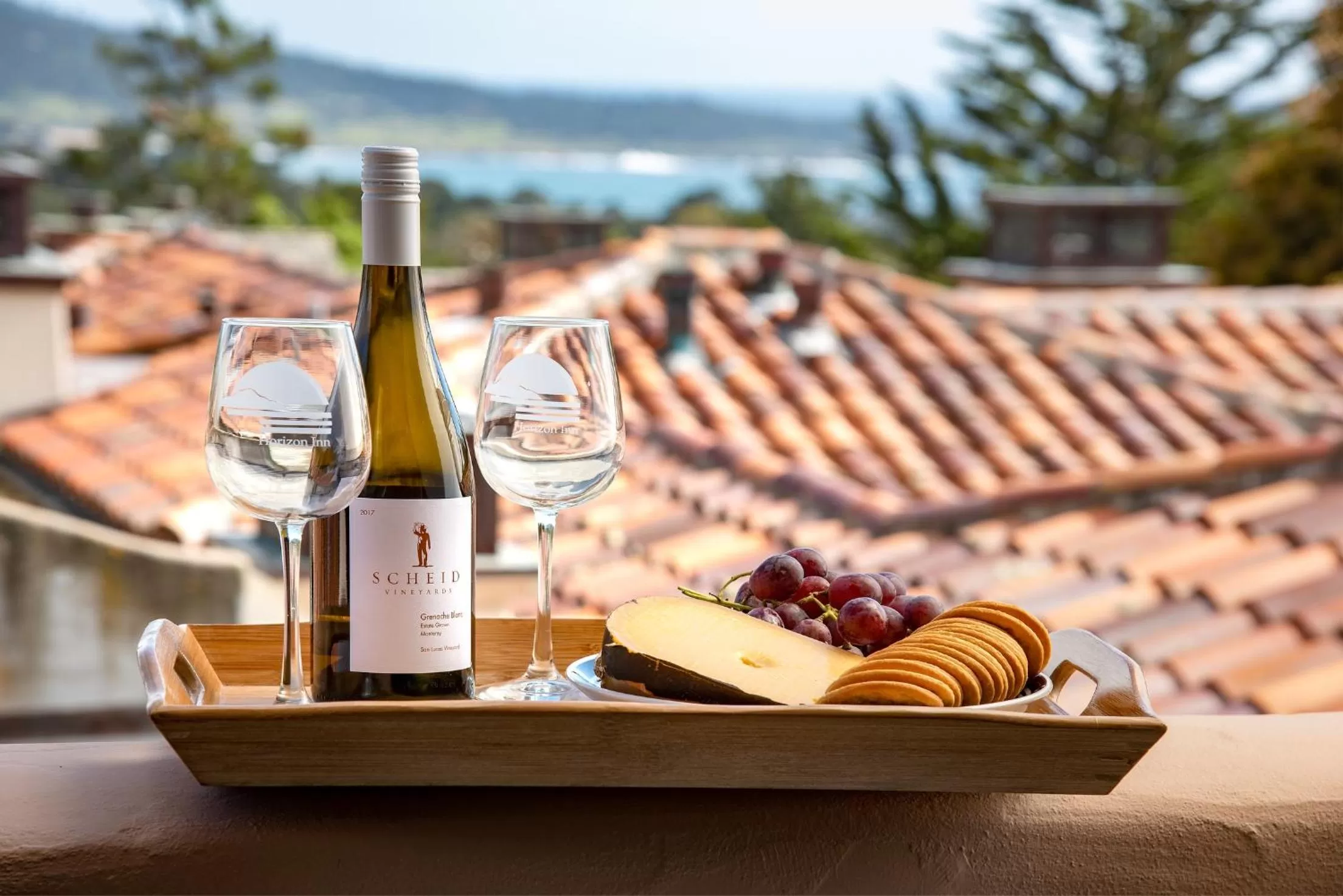 Decorative detail in Horizon Inn & Ocean View Lodge