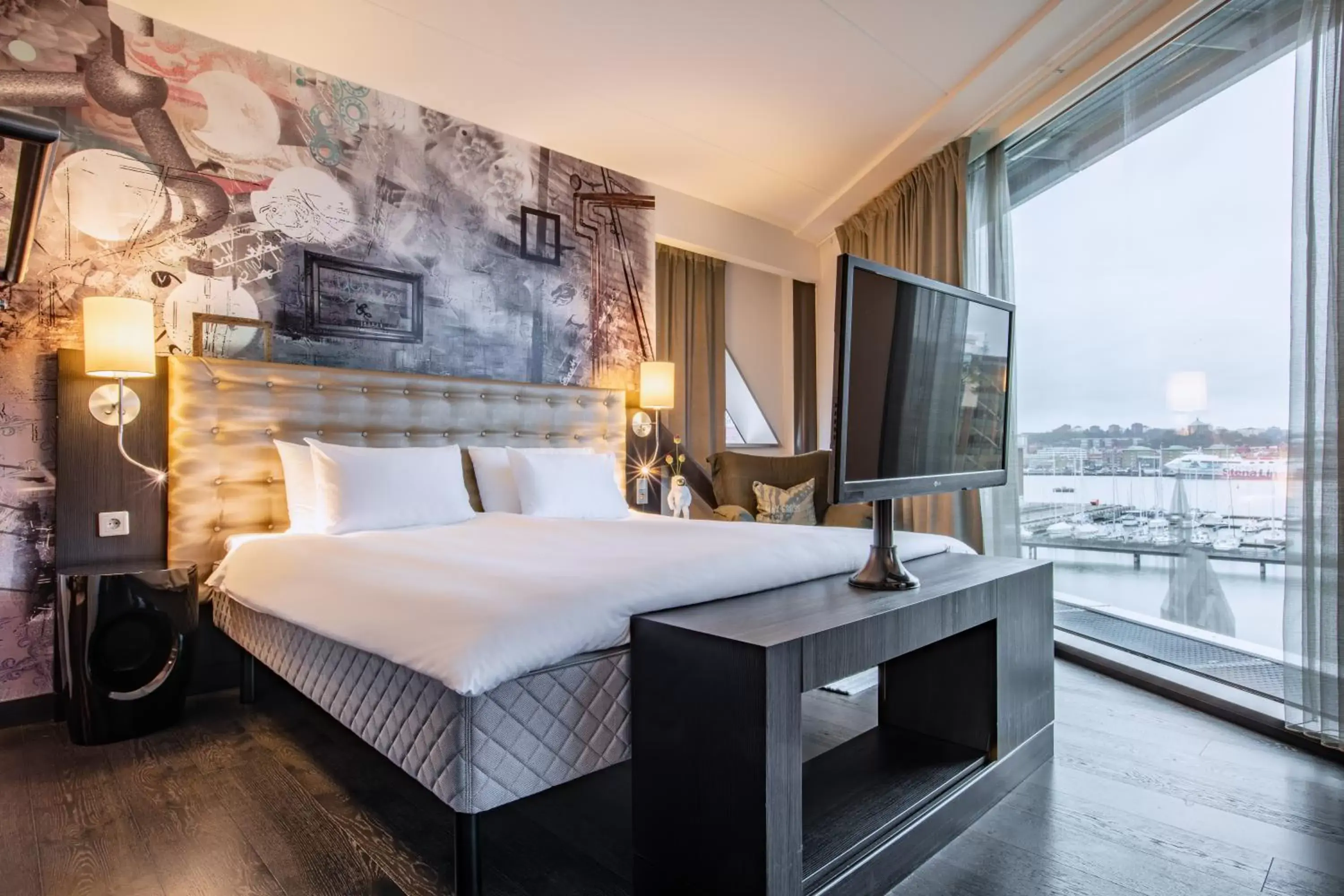 Bed in Radisson Blu Riverside Hotel Bed in Radisson Blu Riverside Hotel