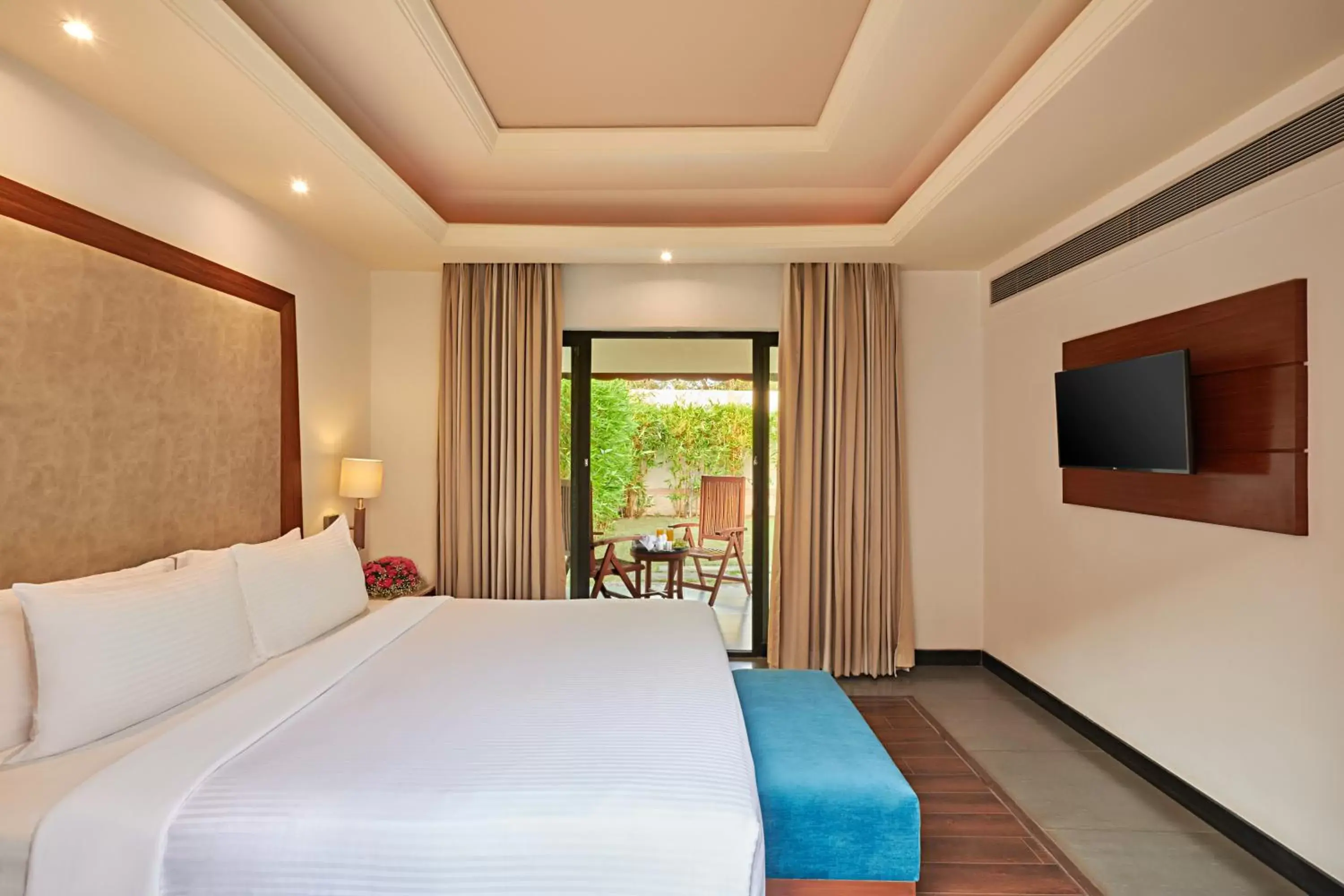 Bedroom in Radisson Blu Resort & Spa Alibaug