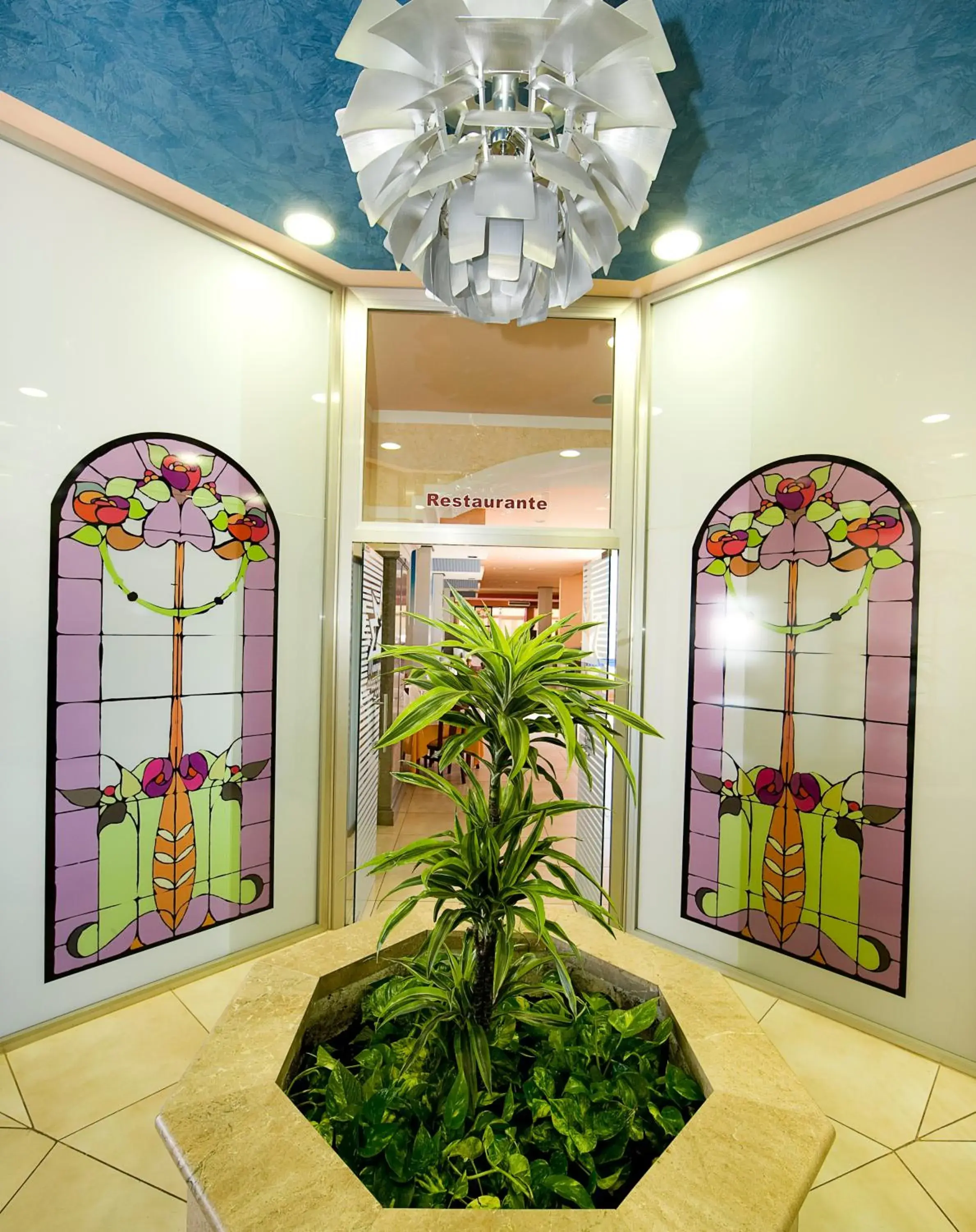 Restaurant/places to eat in Hotel Monarque Torreblanca Restaurant/places to eat in Hotel Monarque Torreblanca