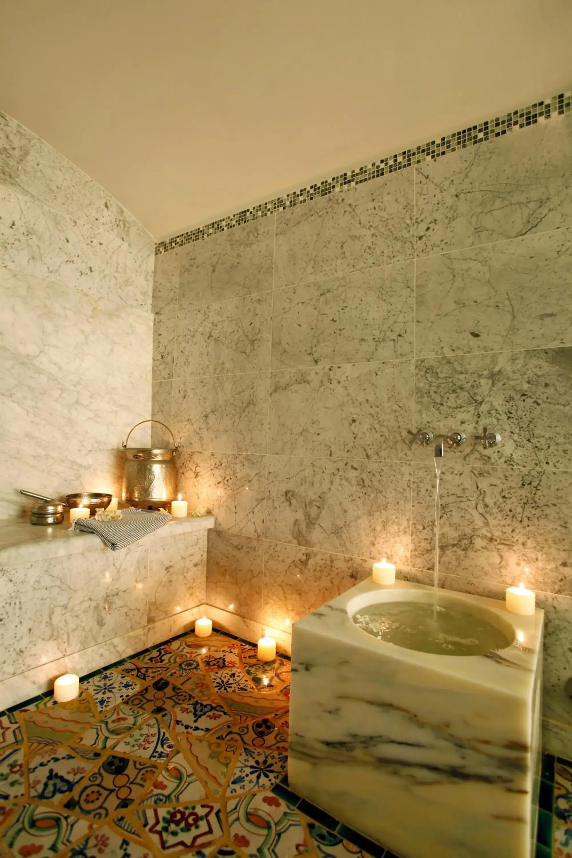 Steam room, Bathroom in La Villa Bleue