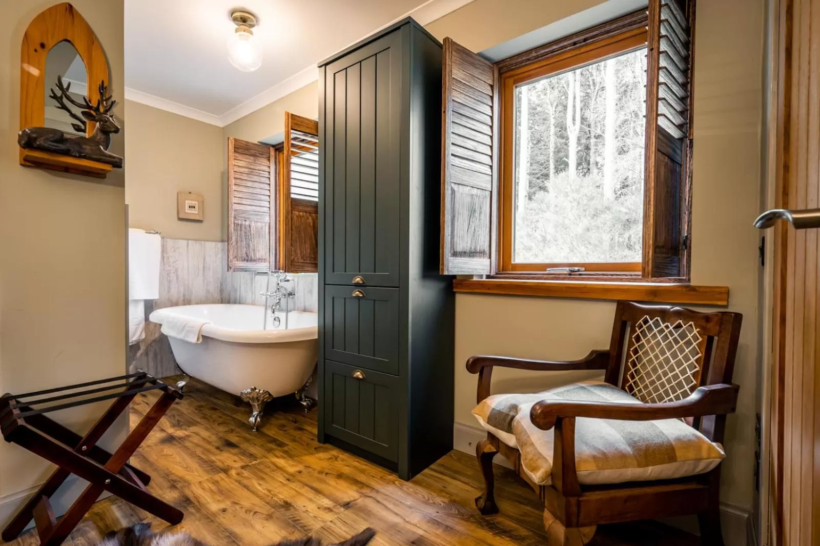 Bathroom in White Rose Tower