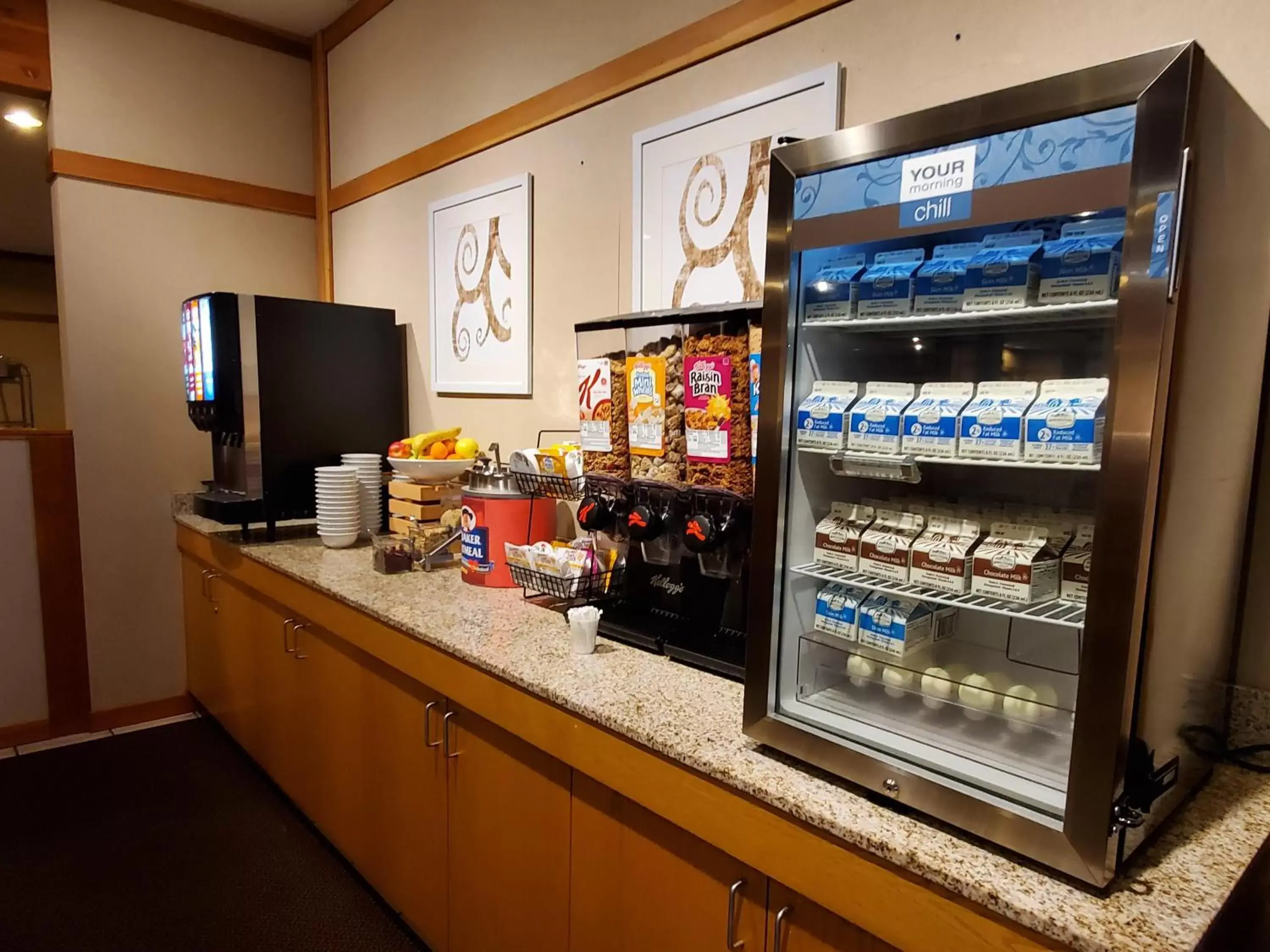 Food and drinks in Country Inn & Suites by Radisson, Bend, OR