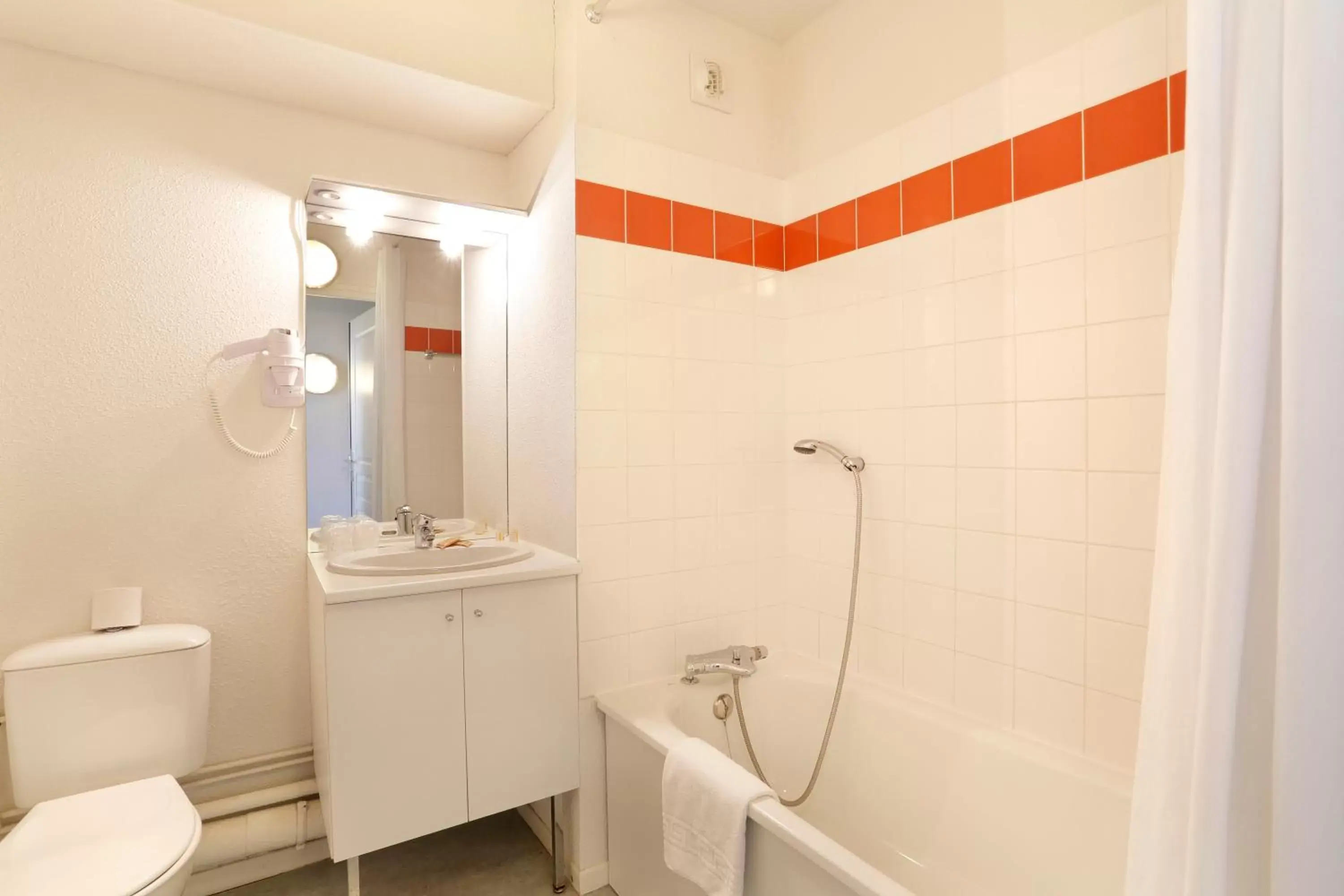 Toilet, Bathroom in Vacancéole - Les Demeures Champenoises