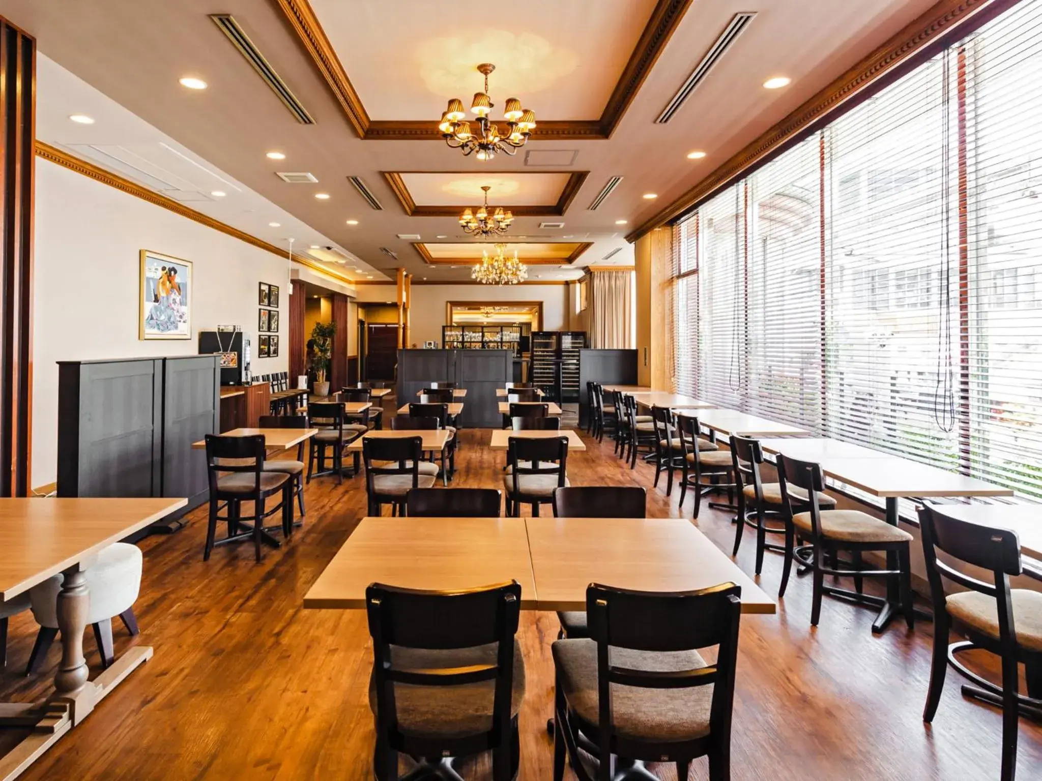 Restaurant/places to eat in Hotel Azat Naha Restaurant/places to eat in Hotel Azat Naha