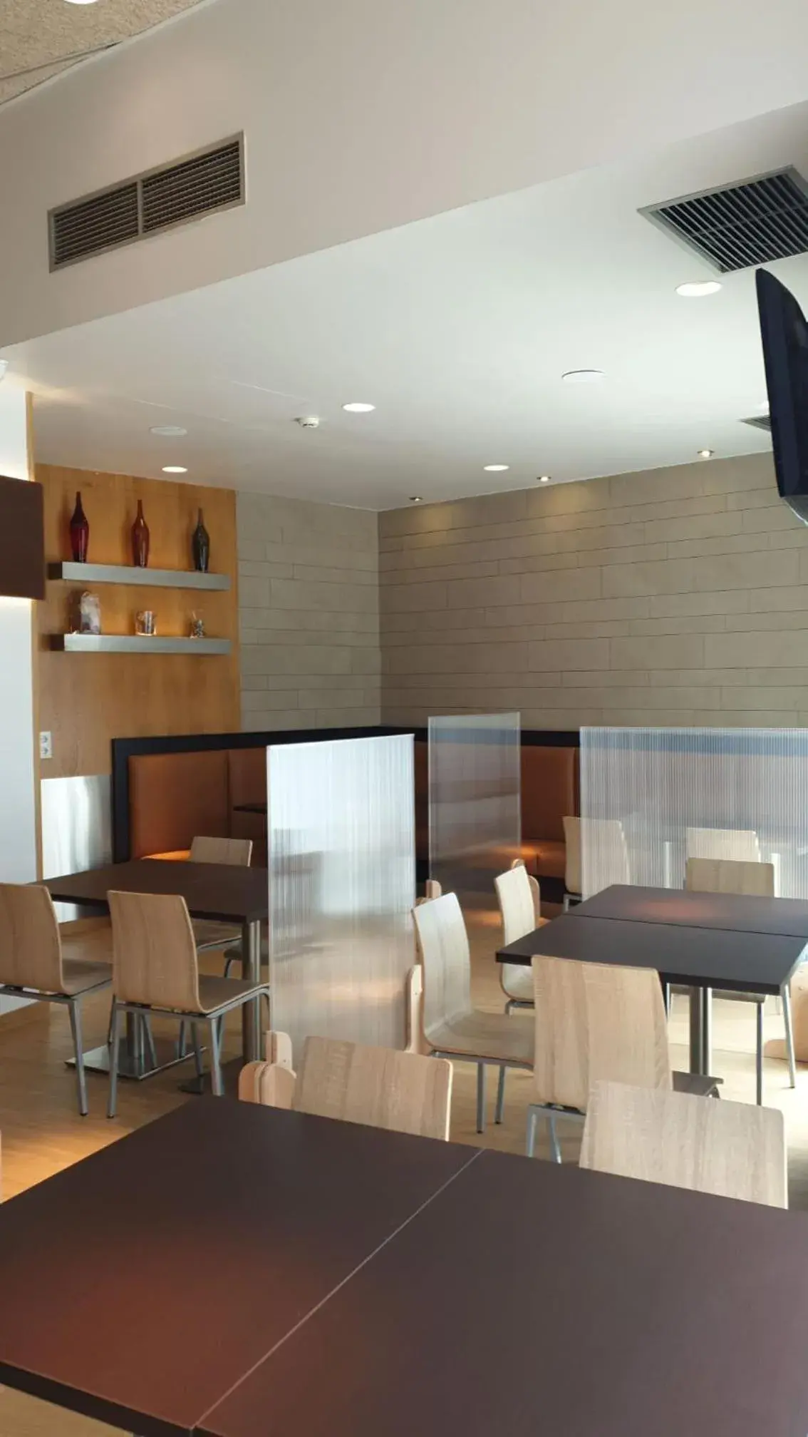 Restaurant/places to eat in Hotel Esplugues Restaurant/places to eat in Hotel Esplugues