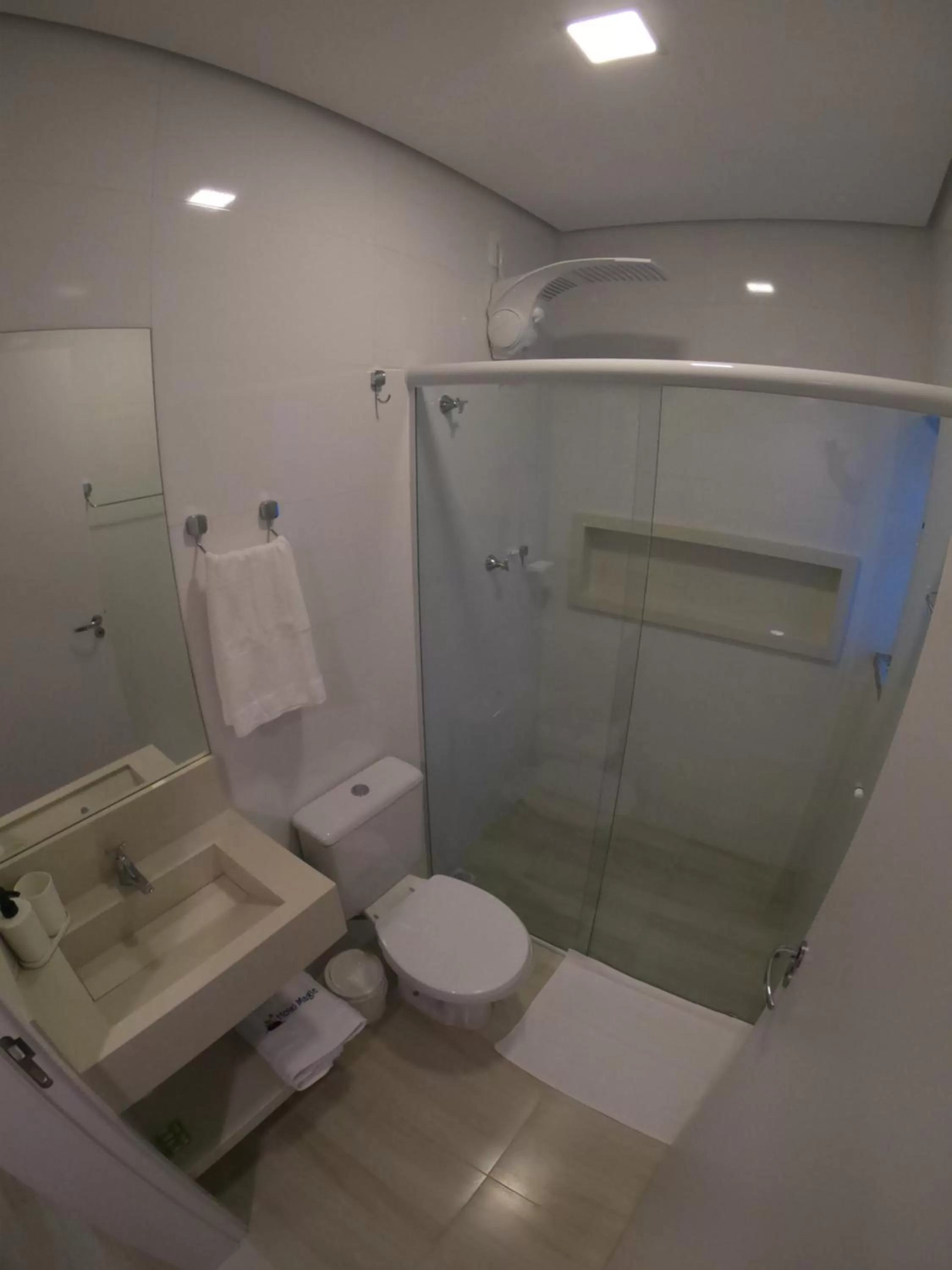 Bathroom in Hotel e Pousada Magic